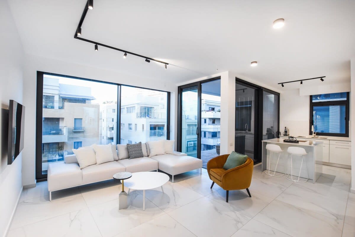 Modern 2BR in Geula with MAMAD by HolyGuest 2