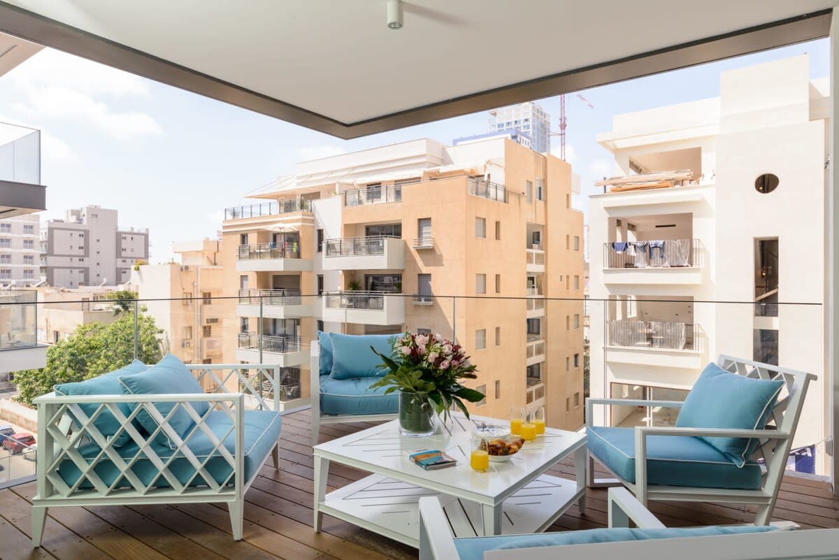 Luxury 3BR at Geula Beach by HolyGuest 5