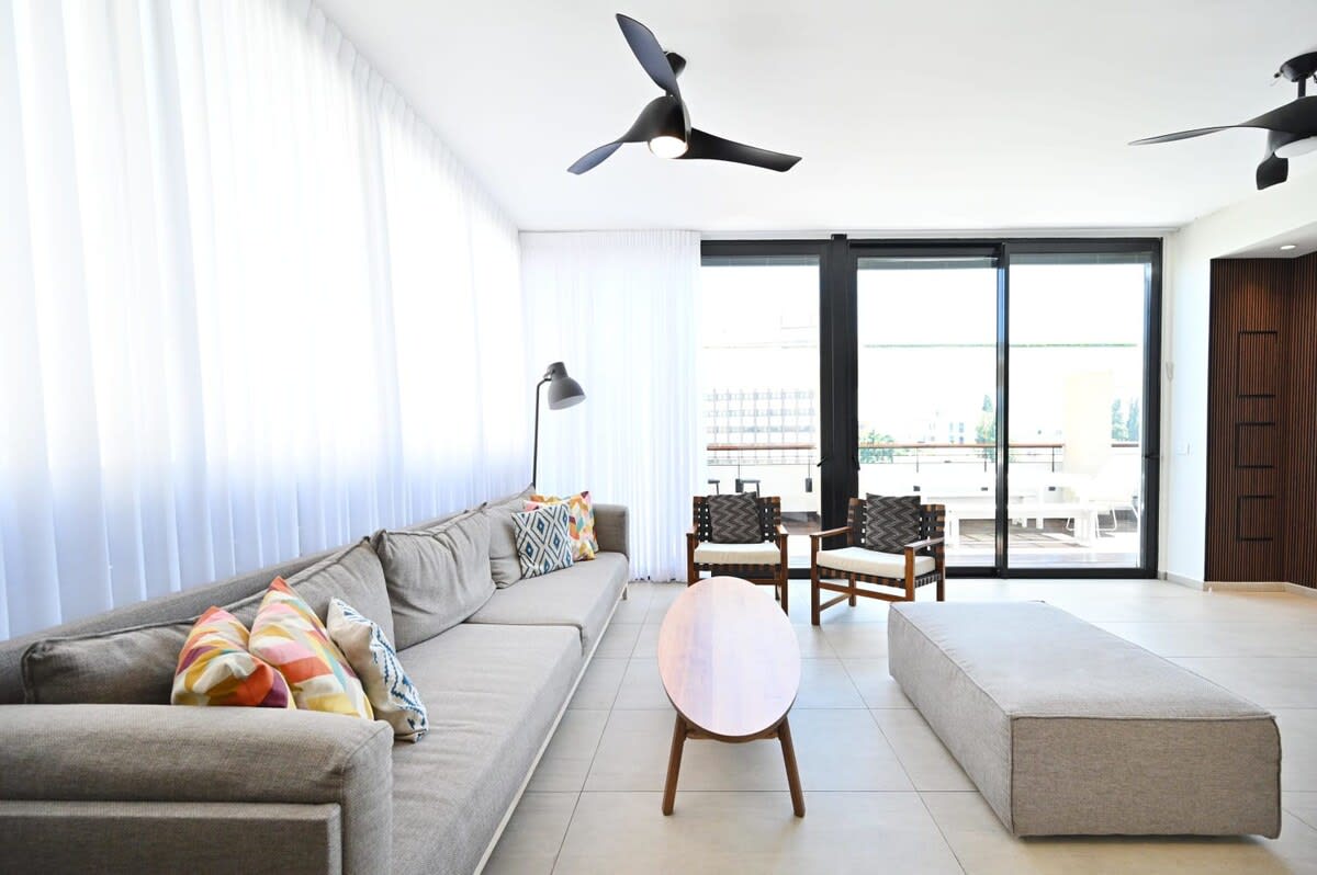 Renovated 3BR Penthouse Rothschild by HolyGuest 4