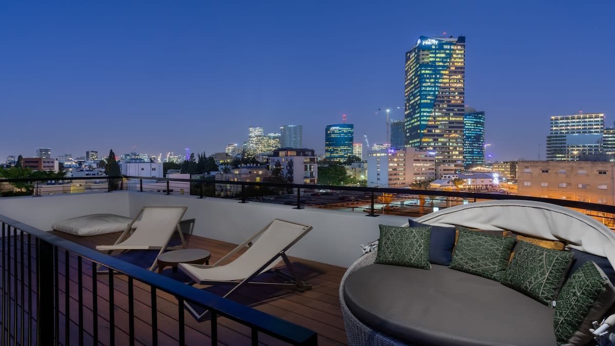 Penthouse 3BR near Rothschild bd. by HolyGuest 4
