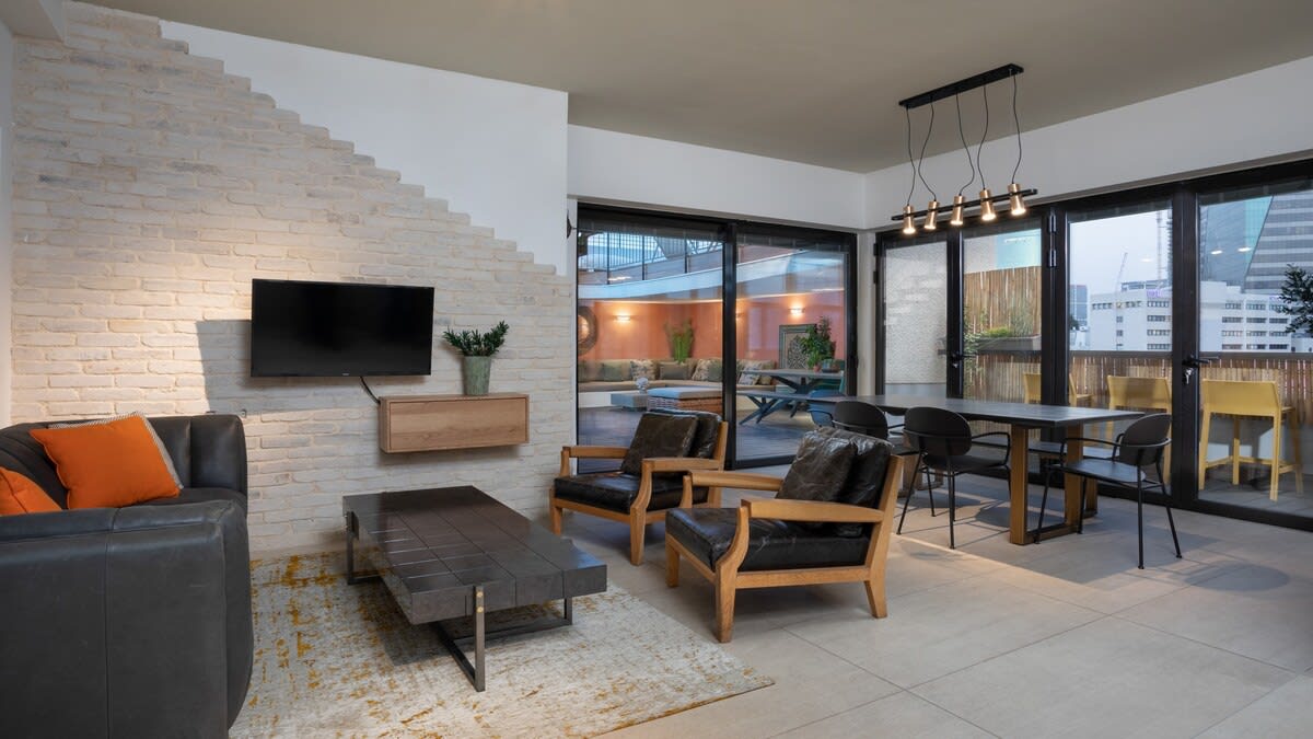Penthouse 3BR near Rothschild bd. by HolyGuest 5