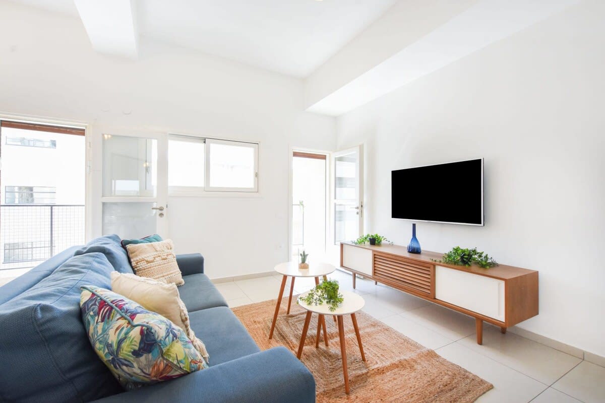 Our cosy Lili&Blum 2 BR w/ miklat by HolyGuest 5
