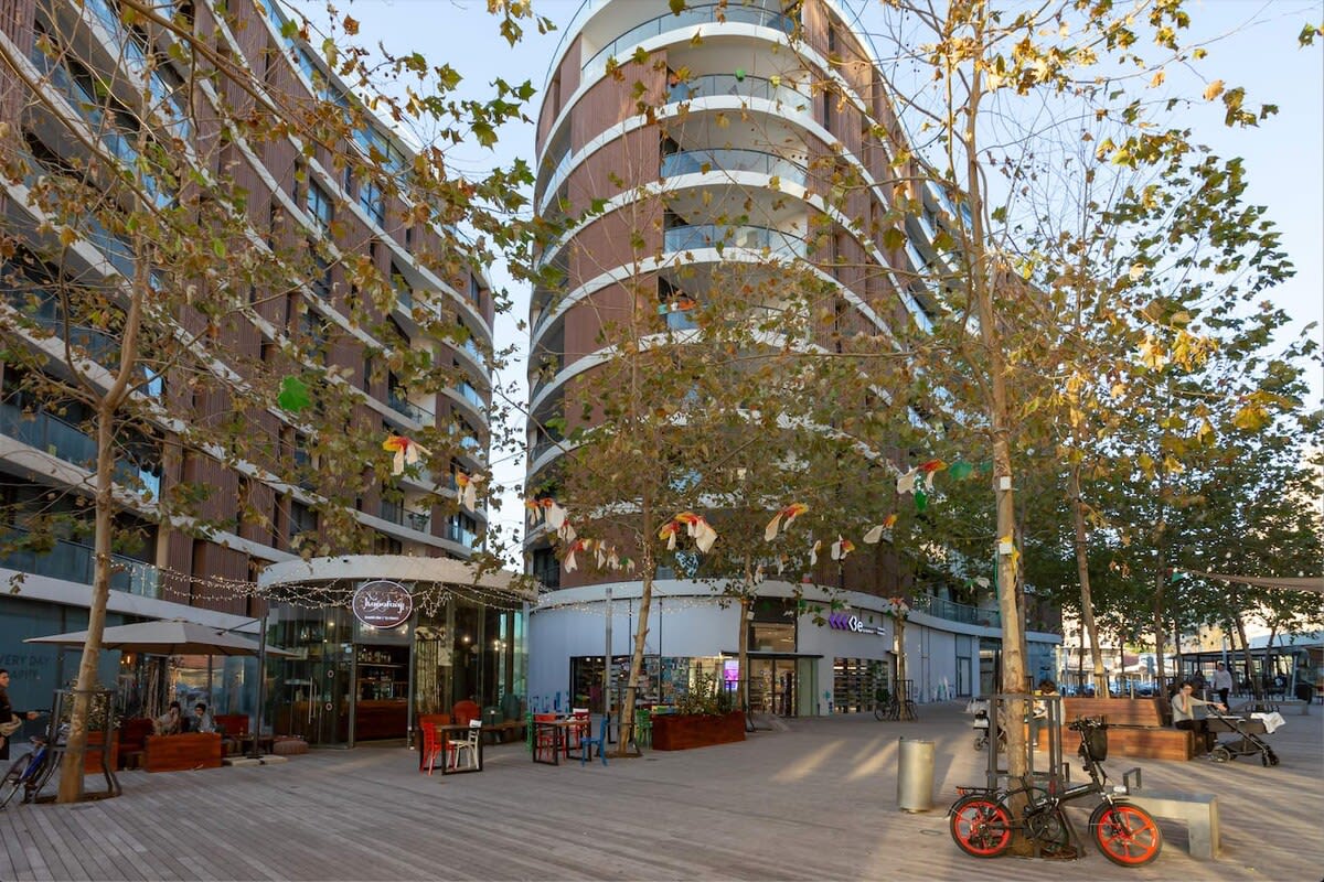 Brigth 3BR in Florentin's Complex by HolyGuest 5