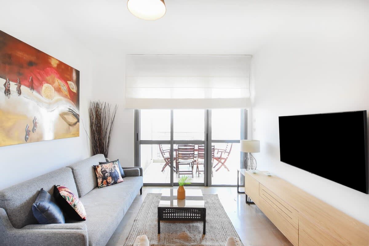 Splendor 2-BR  in Melchet  by HolyGuest 4