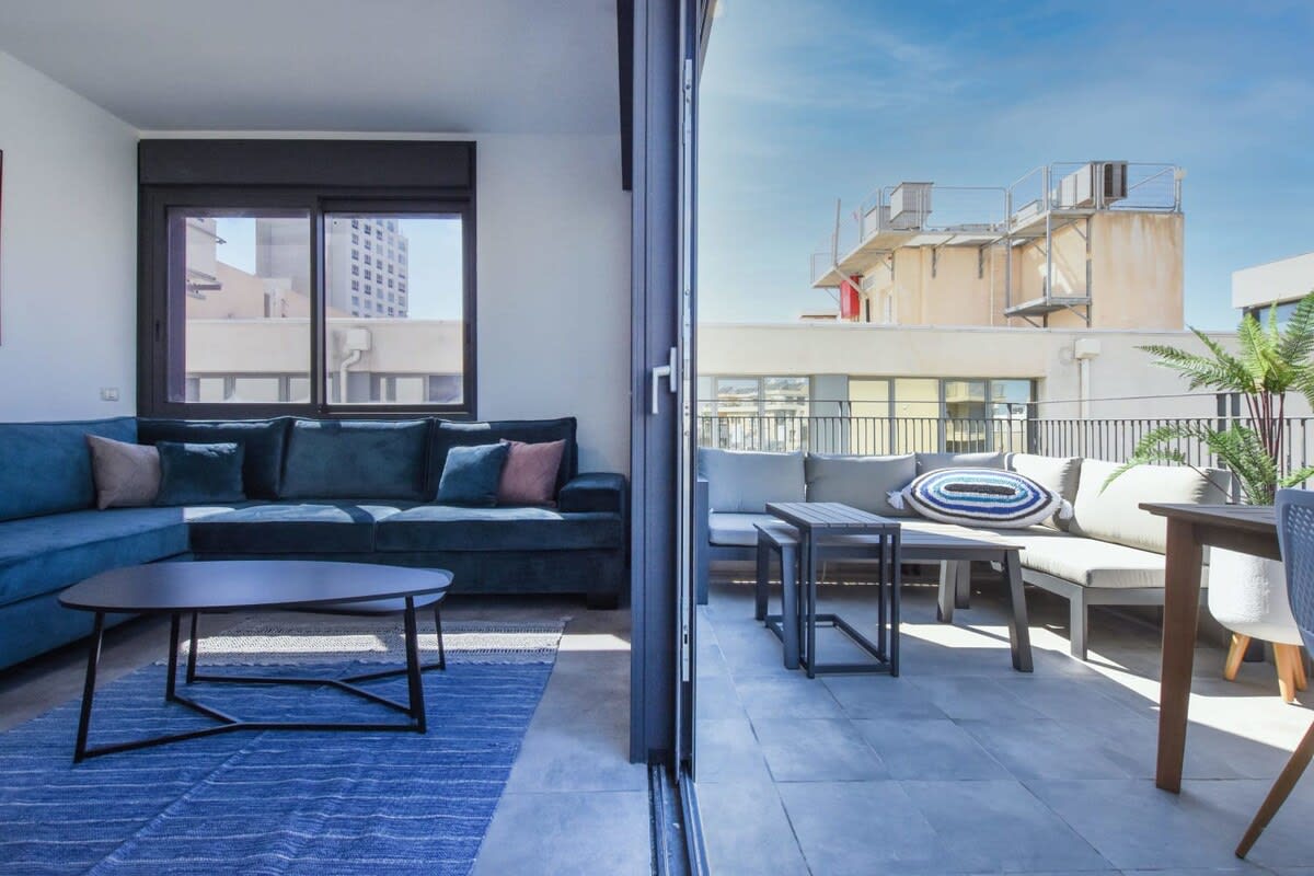 Bright Apartment w/  Outdoor Space by HolyGuest 5