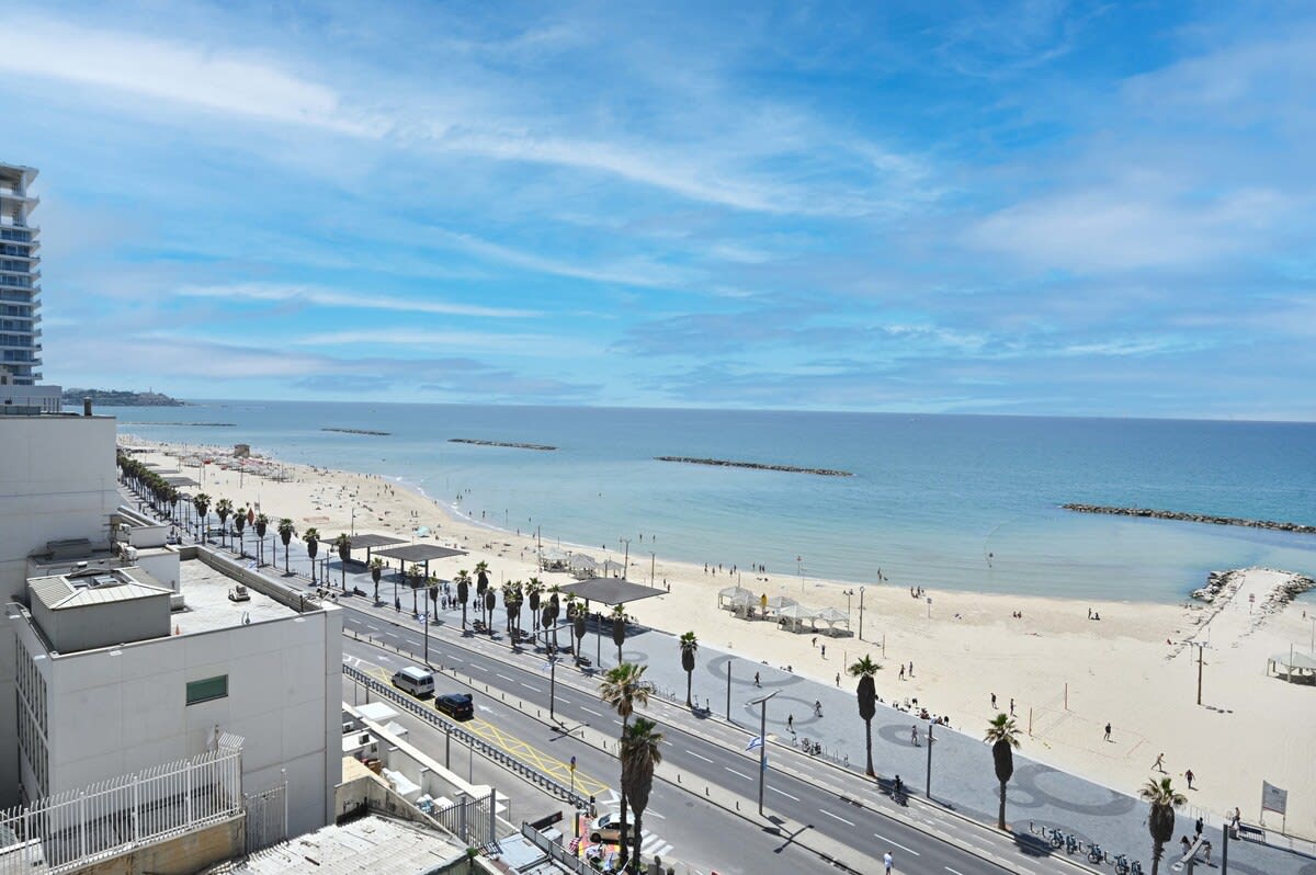 Elegant Sea View at Orchid Hotel by HolyGuest 5