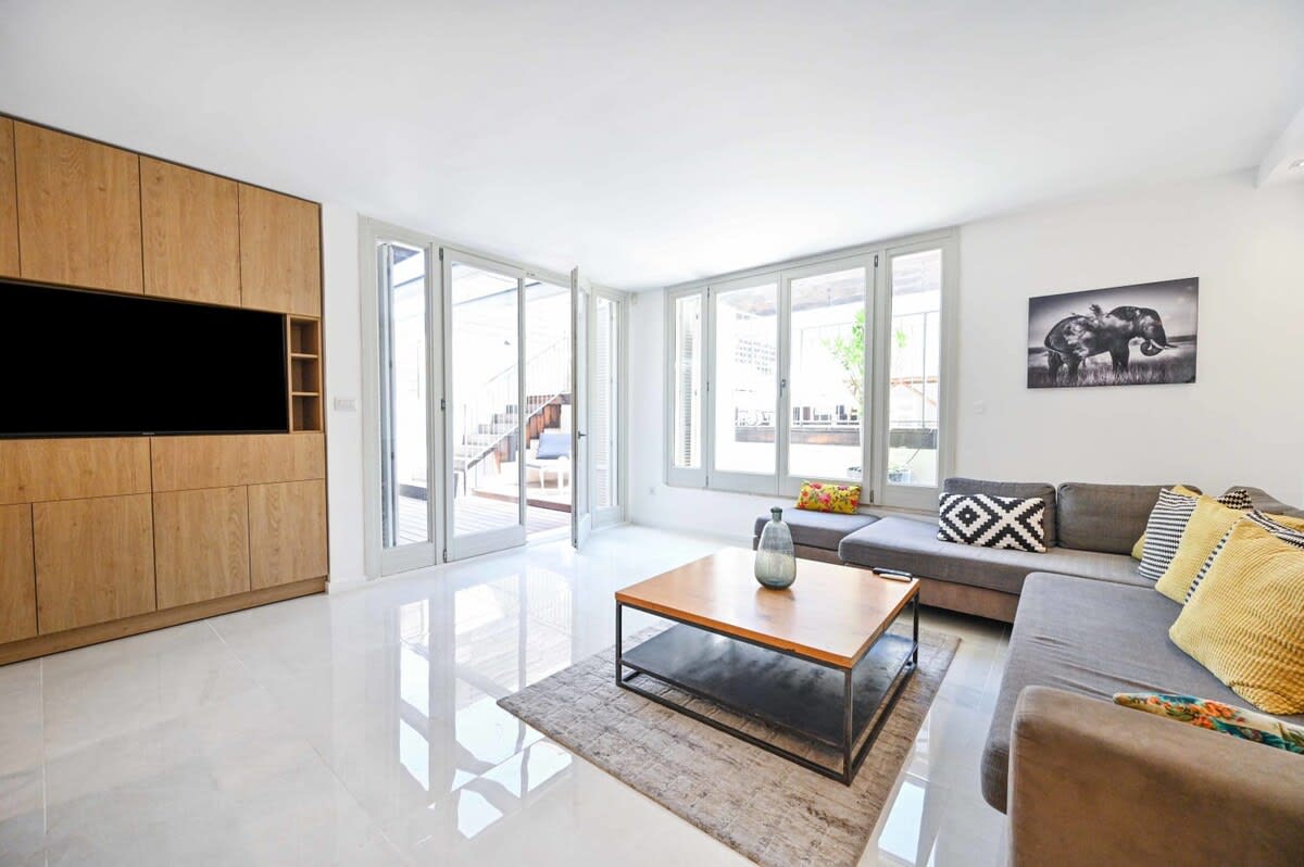 Heaven Garden 3BR in Neve Tsedek by HolyGuest 4