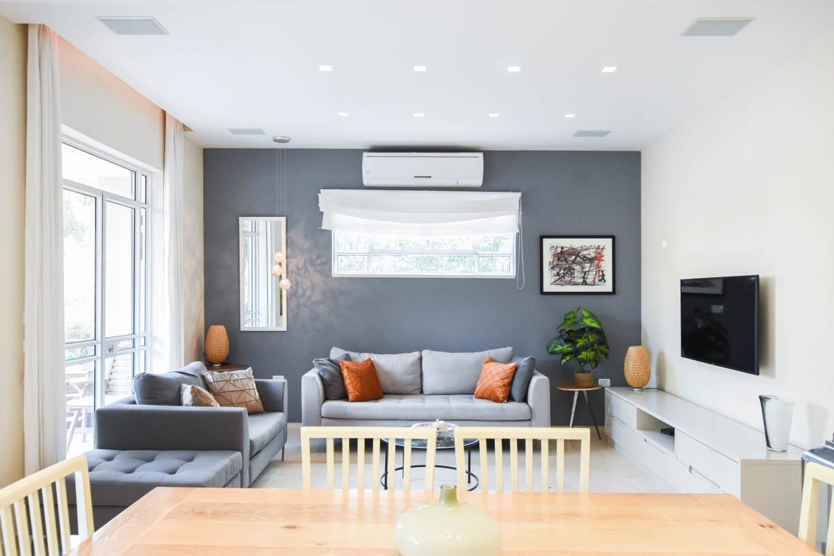 Bright 2BR w balcony on Shlomo Hameleh 5