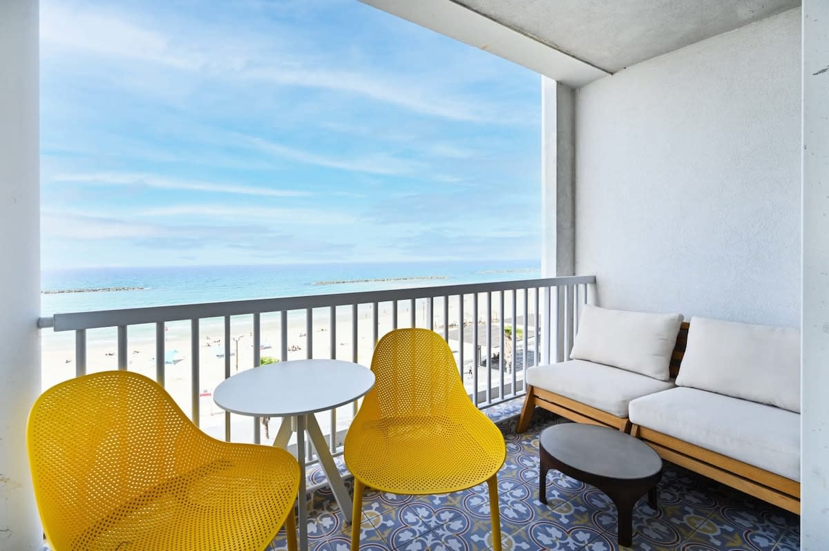 Nice 2 BR to the Sea by HolyGuest 2