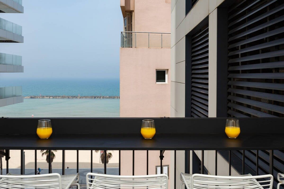 At Renoma Stunning 2BR with Sea View by HolyGuest 3