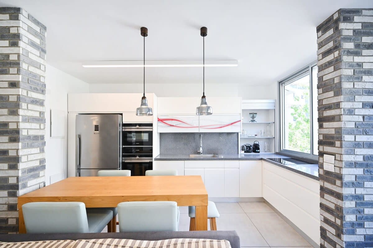 Airy 2BR at Trumpeldor By HolyGuest 5