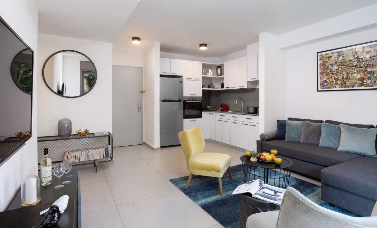 Beautiful 2BDR w Safe room at Zalman by HolyGuest 3