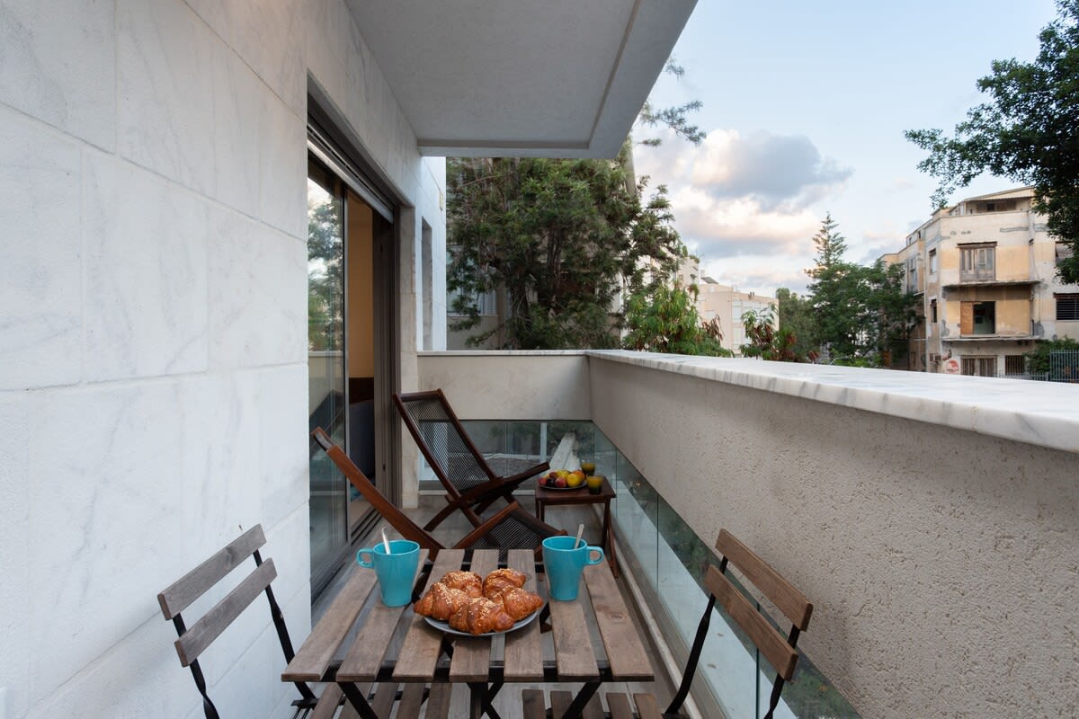 Beautiful 2BDR w Safe room at Zalman by HolyGuest 4
