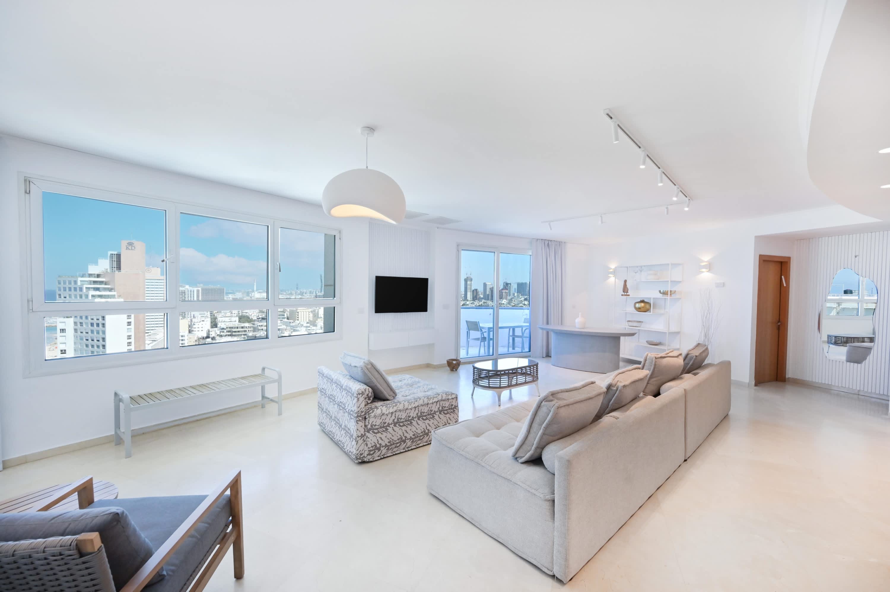 Miami Vibes 2BR in Isrotel tower by HolyGuest 4