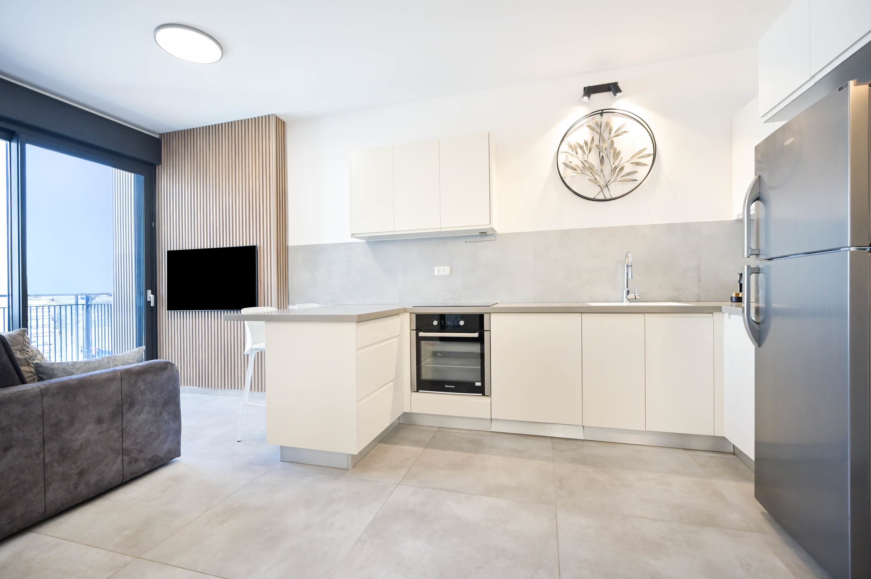 Cozy 1BR Apartment in Mendele by HolyGuest 3