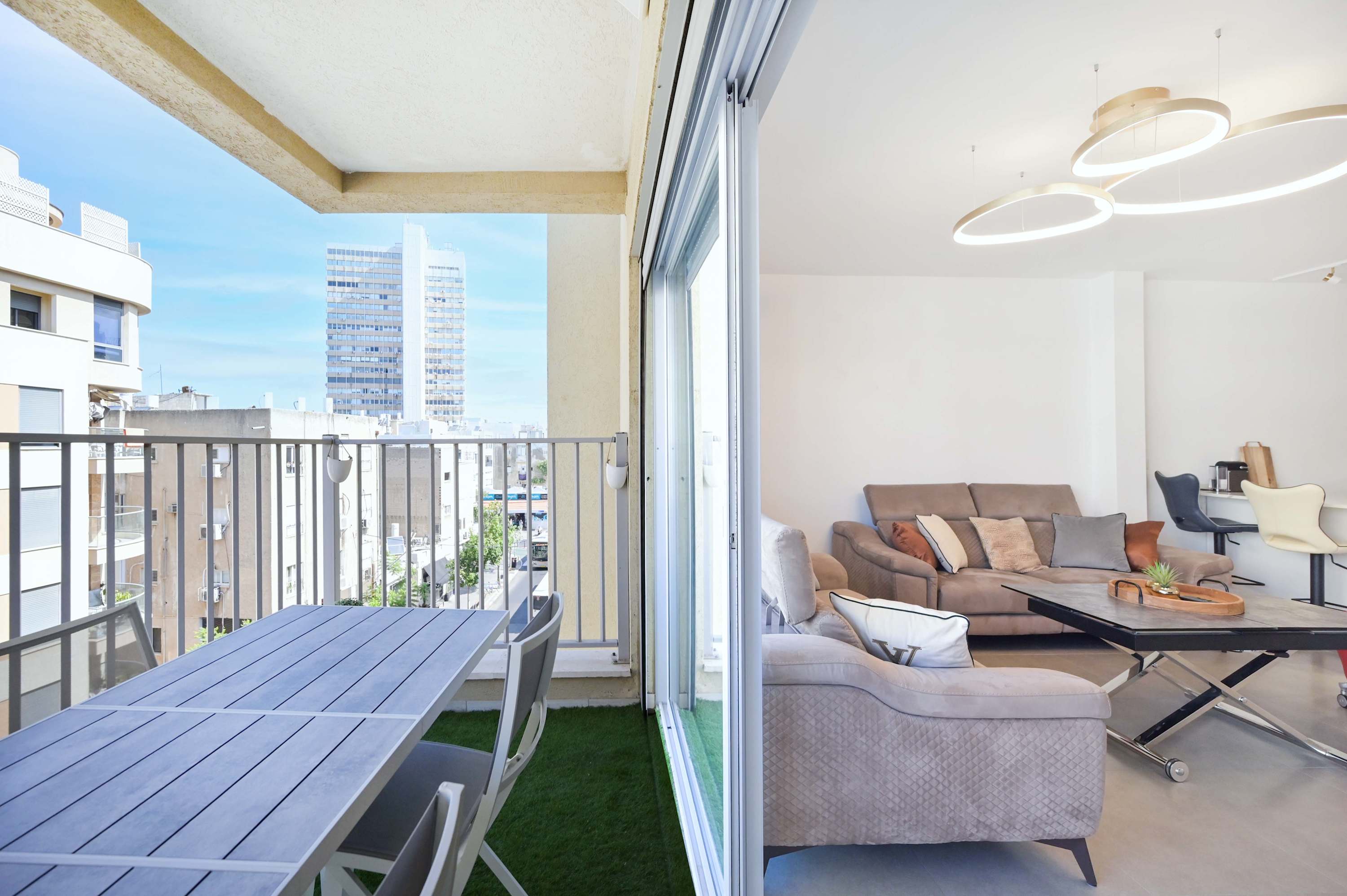 3BR Beach&City Vibes in Bugrashov by HolyGuest