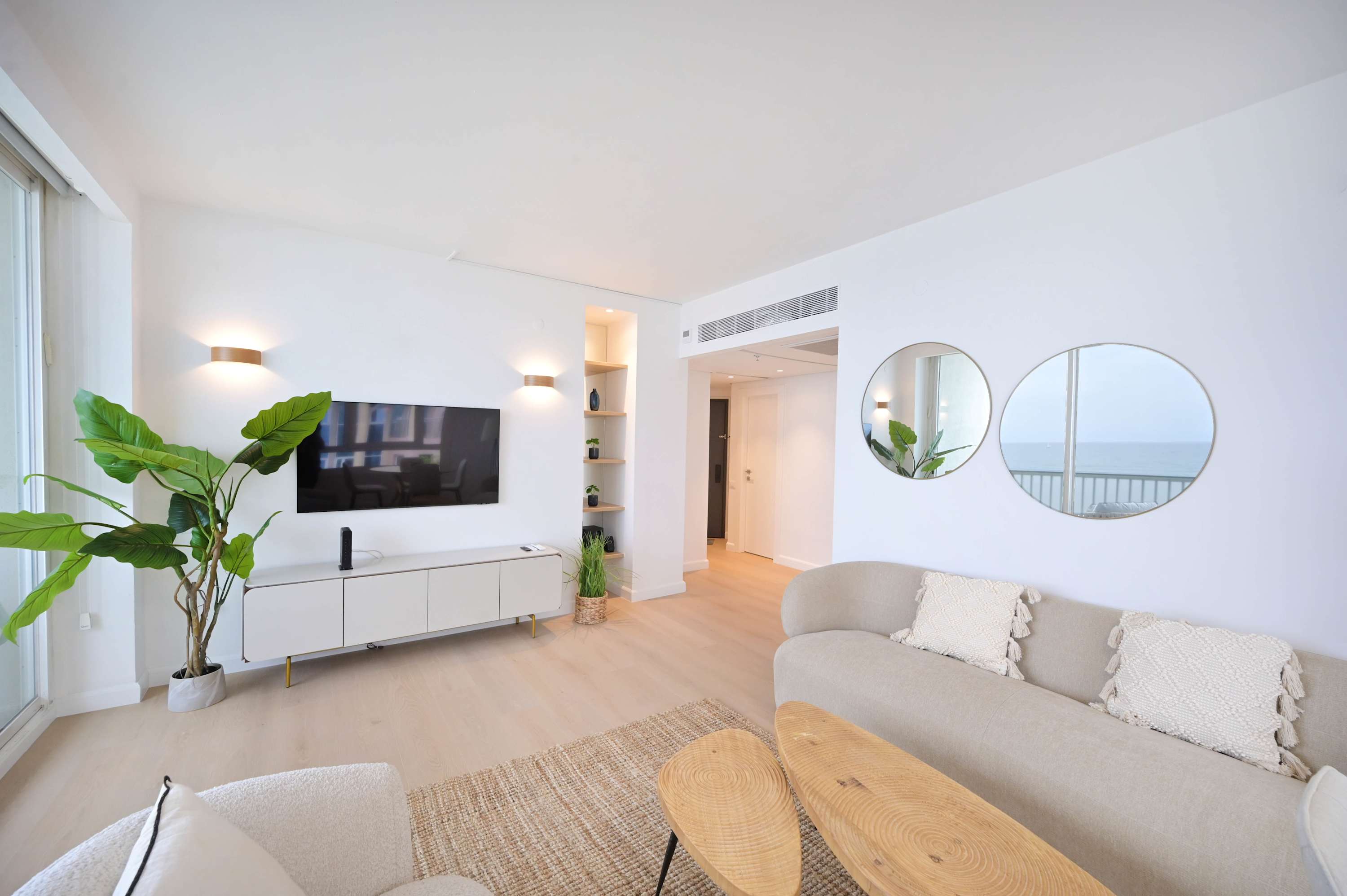 Blue Sea 2BR in front of the beach by HolyGuest 4