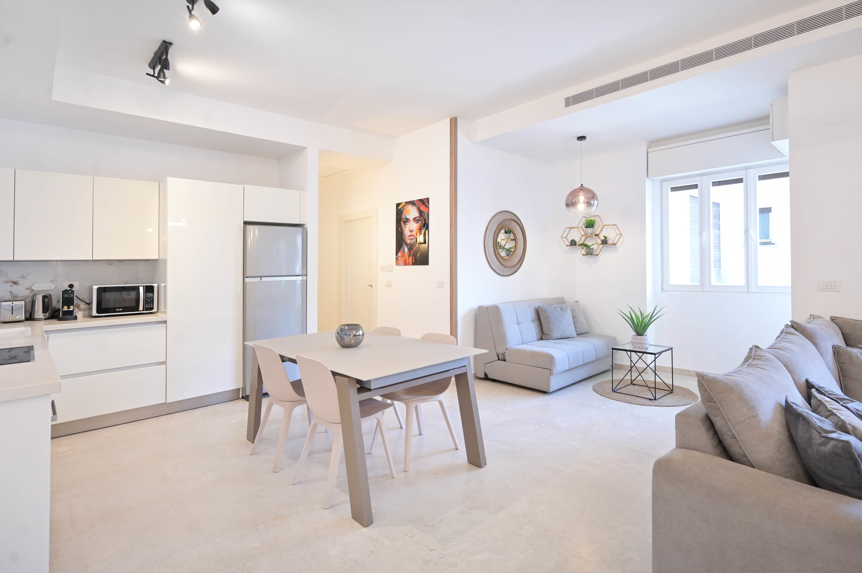 Luxury 2BR Bauhaus on the beach by HolyGuest 4