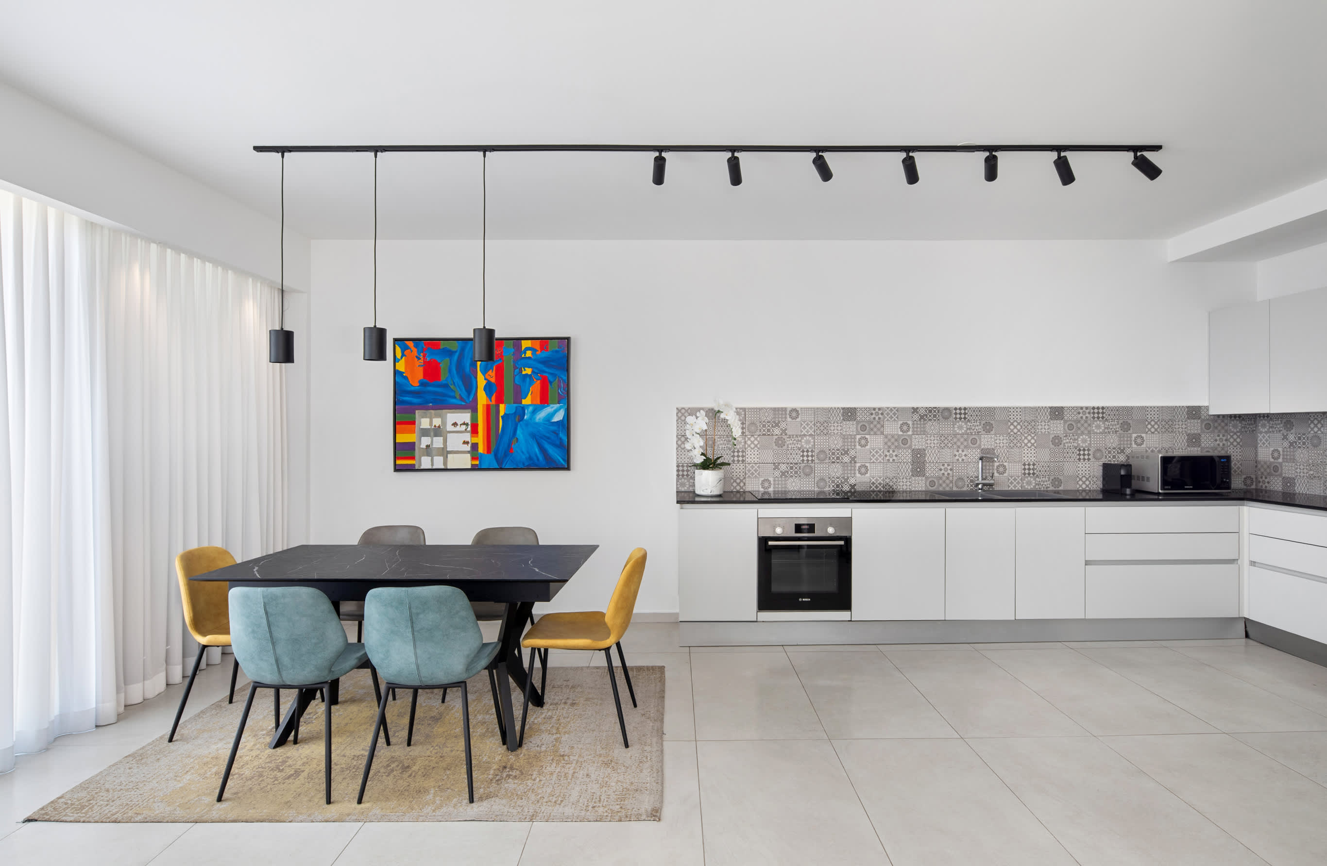 Chic Beachside Apartment w/ Balcony by HolyGuest 5