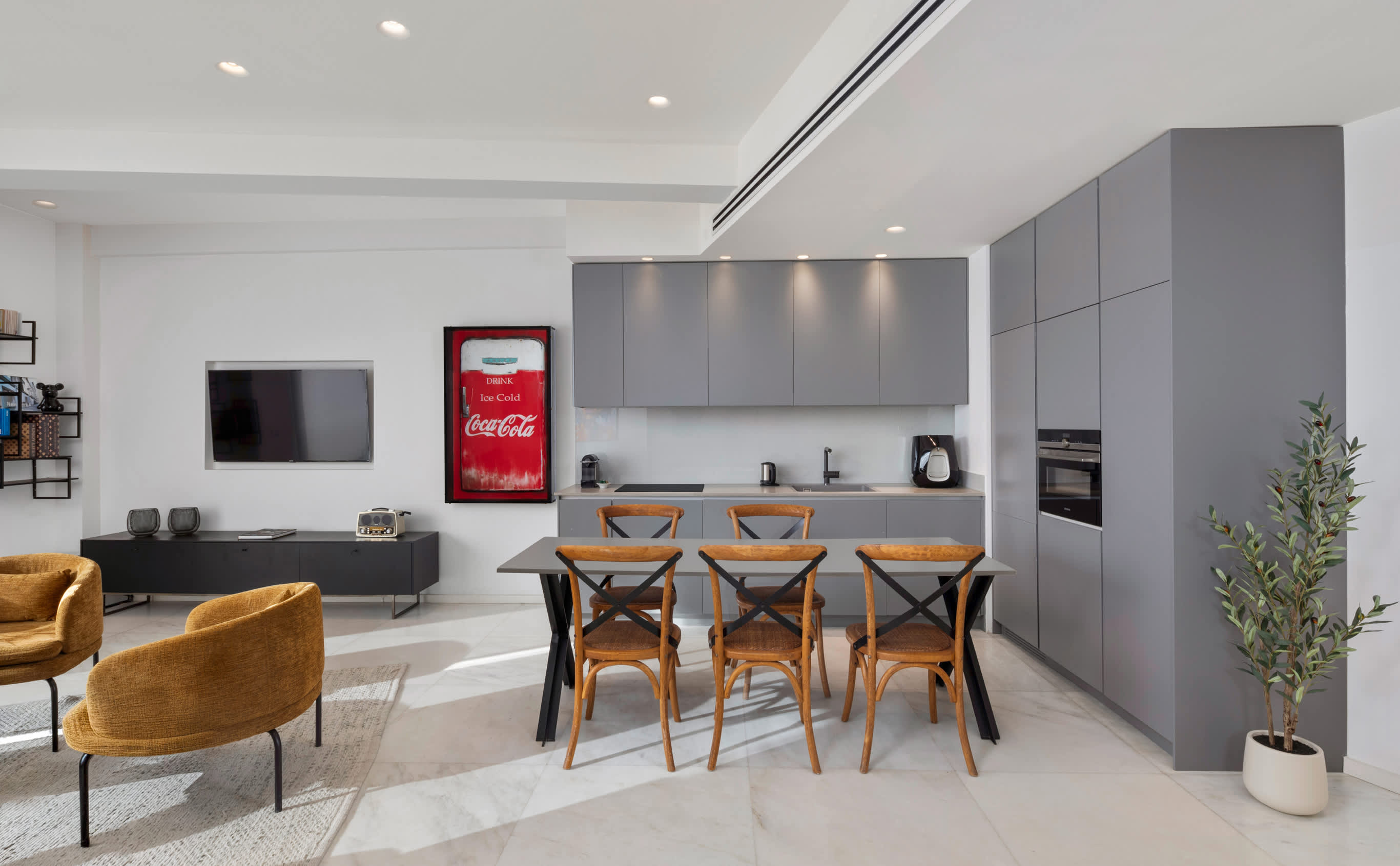 Sky 2BR condo w/ Pool and Sea Views by HolyGuest 2