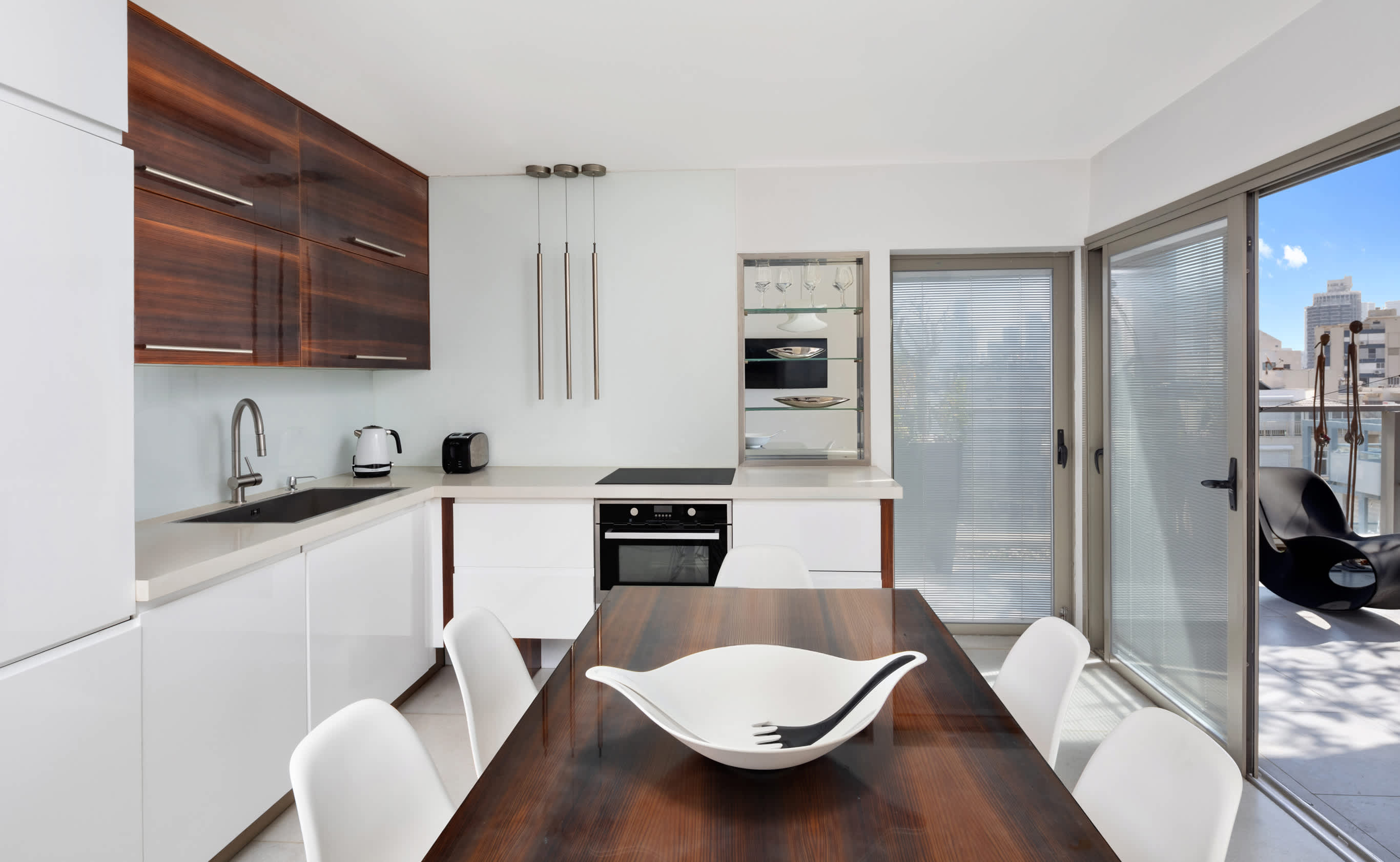 Frishman 3BR Penthouse w Jacuzzi by HolyGuest 5