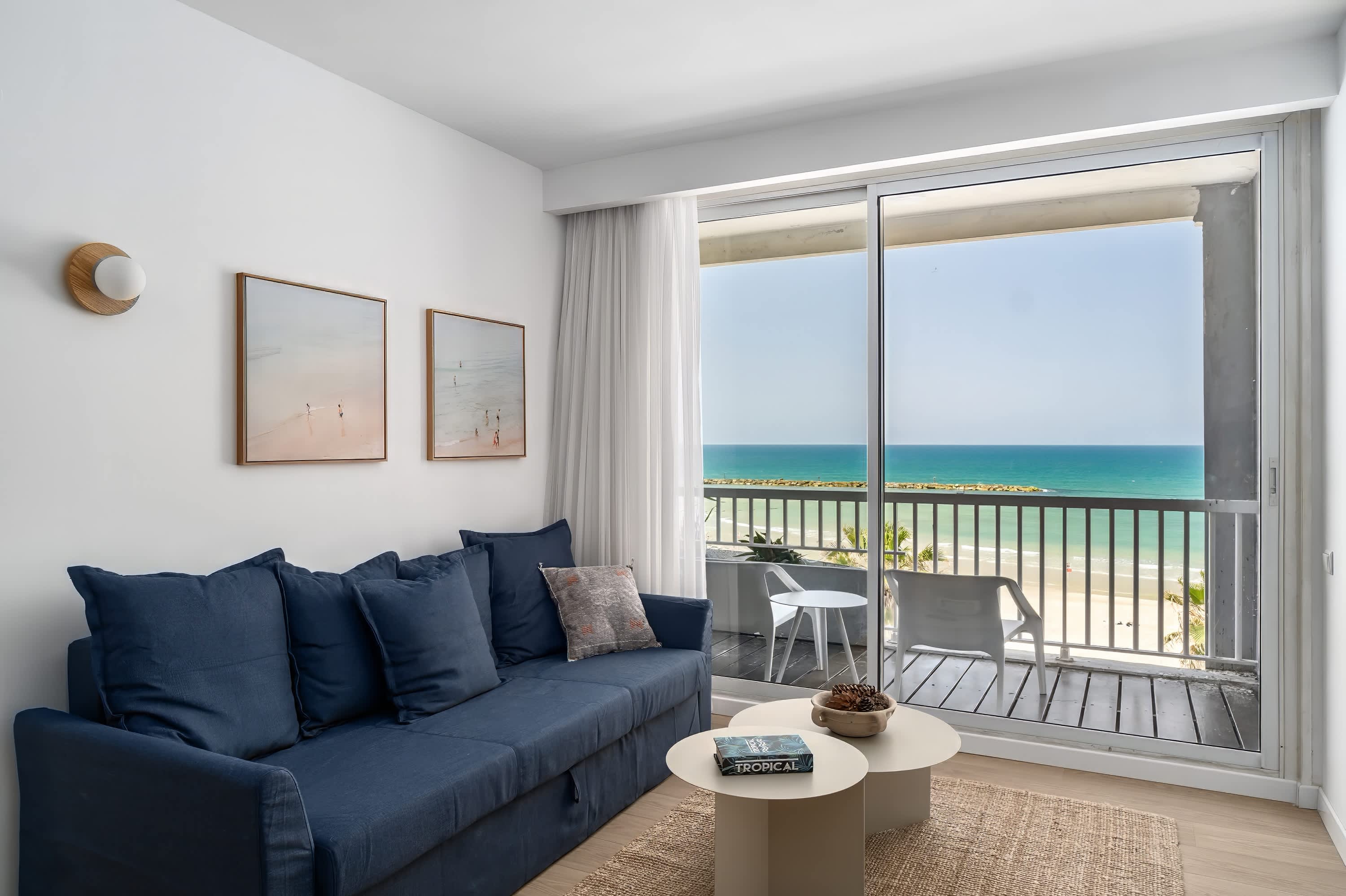 Modern 2BR Steps to Beach by HolyGuest 2