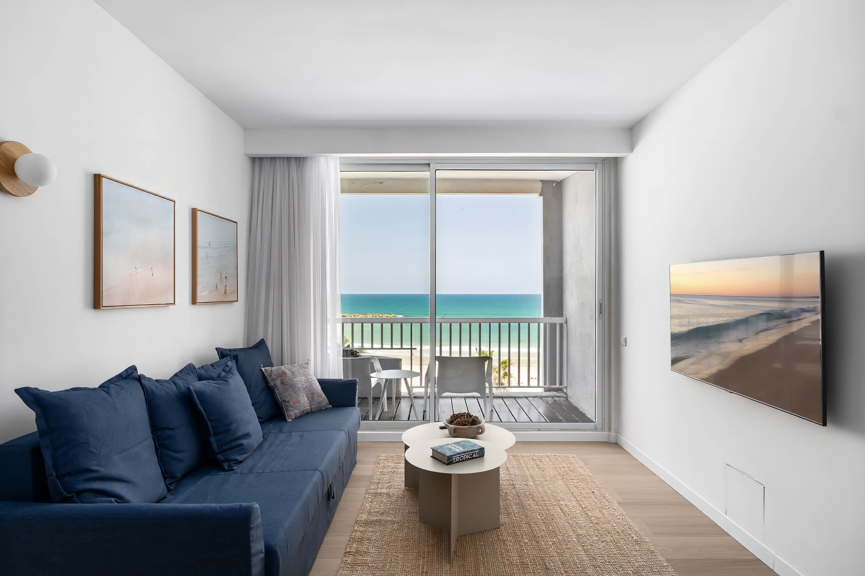 Modern 2BR Steps to Beach by HolyGuest 3