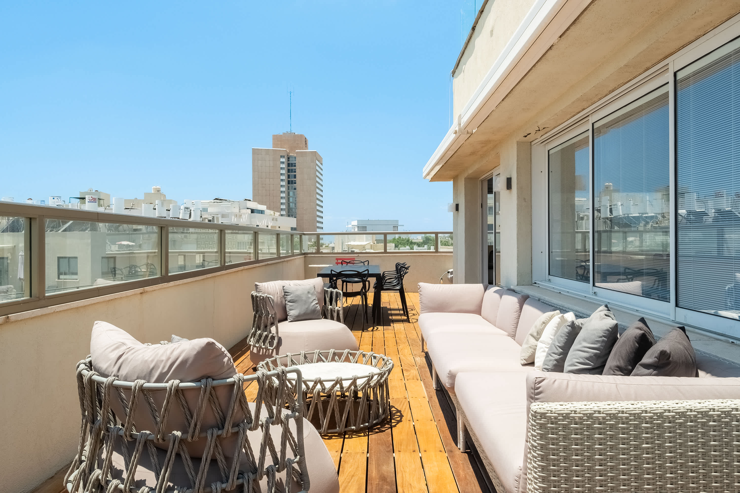 3BR Skyline Penthouse by Gordon beach - HolyGuest 3
