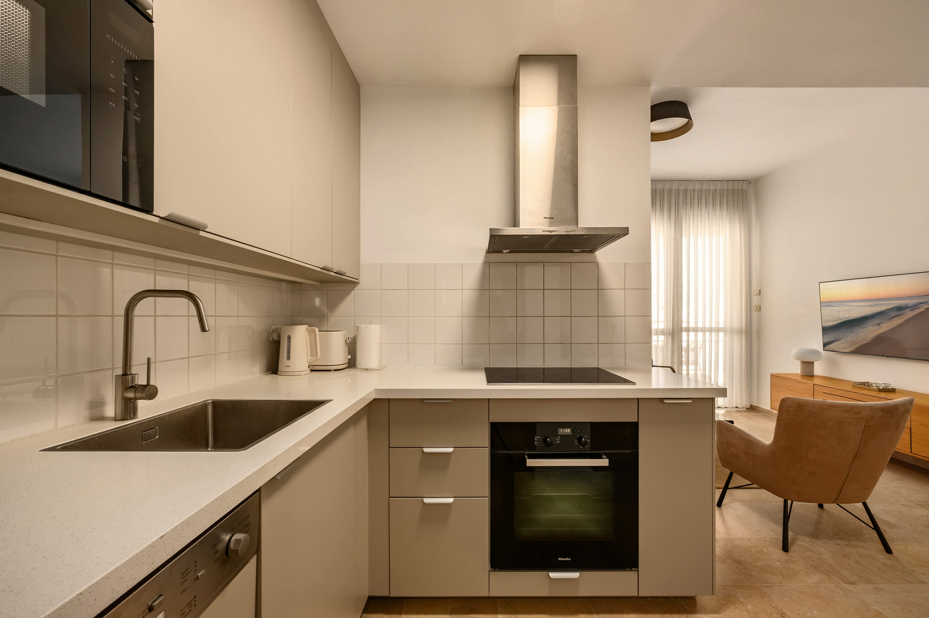 Splendor 2-BR  in Melchet  by HolyGuest 5