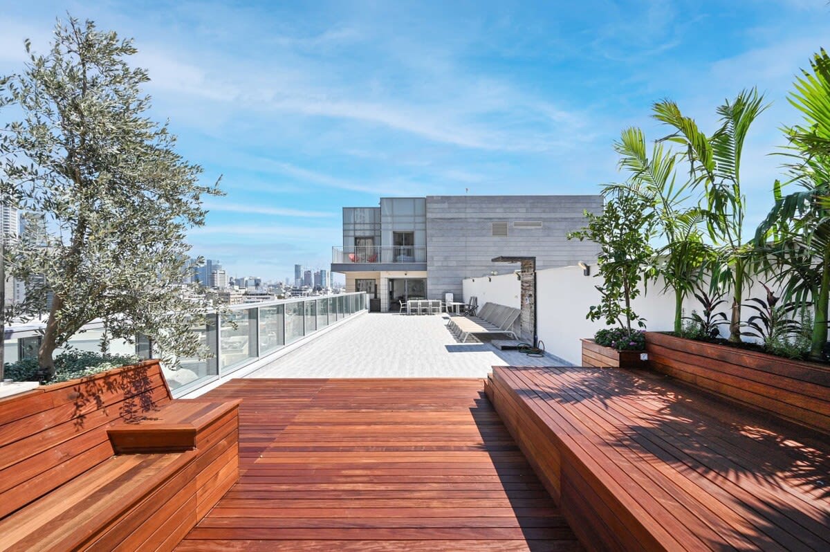Dreamy Sky Penthouse w/ Sea View Rooftop by HolyGuest