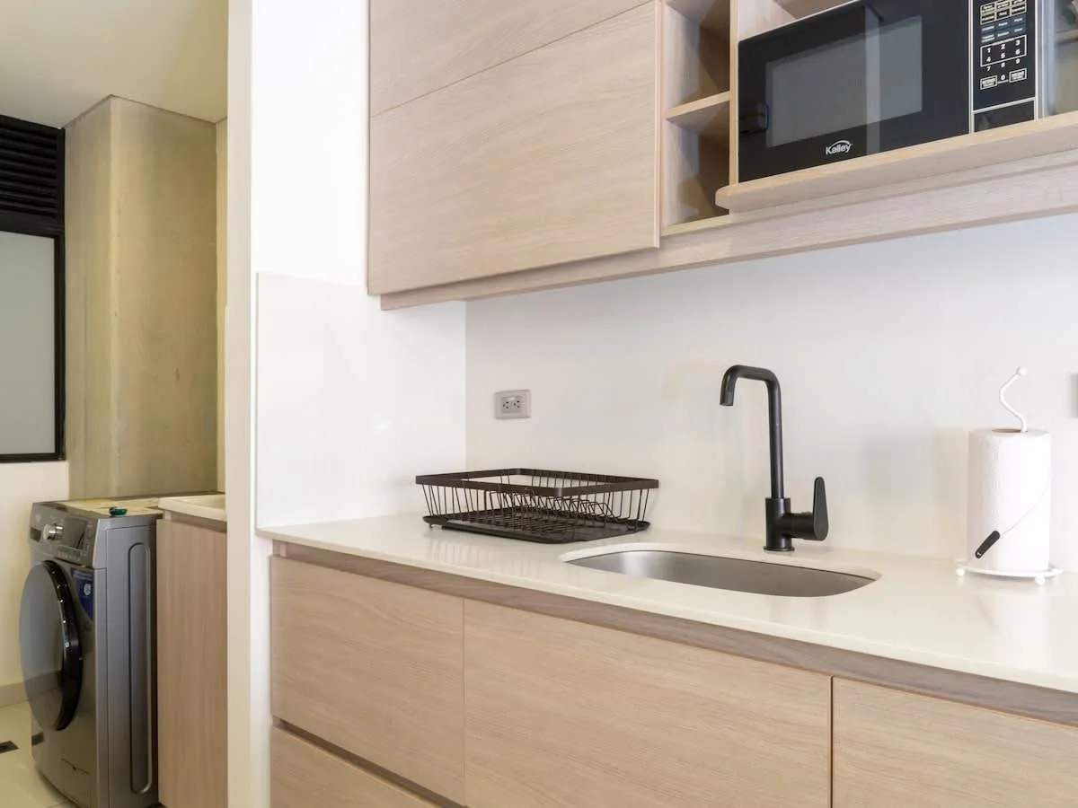 NOK Spectacular 3 BR w Balcony in Laureles Medellin — photo 10