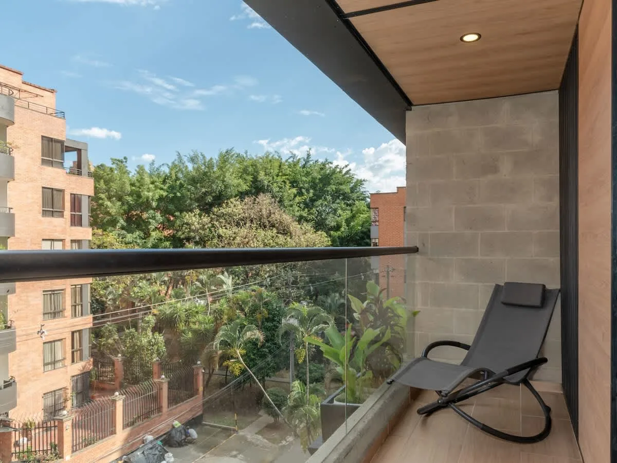 NOK Fantastic 3 BR w Balcony in Laureles Medellin