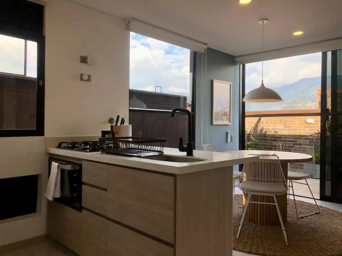NOK Cozy Studio w/ Balcony in Laureles Medellín — foto 9