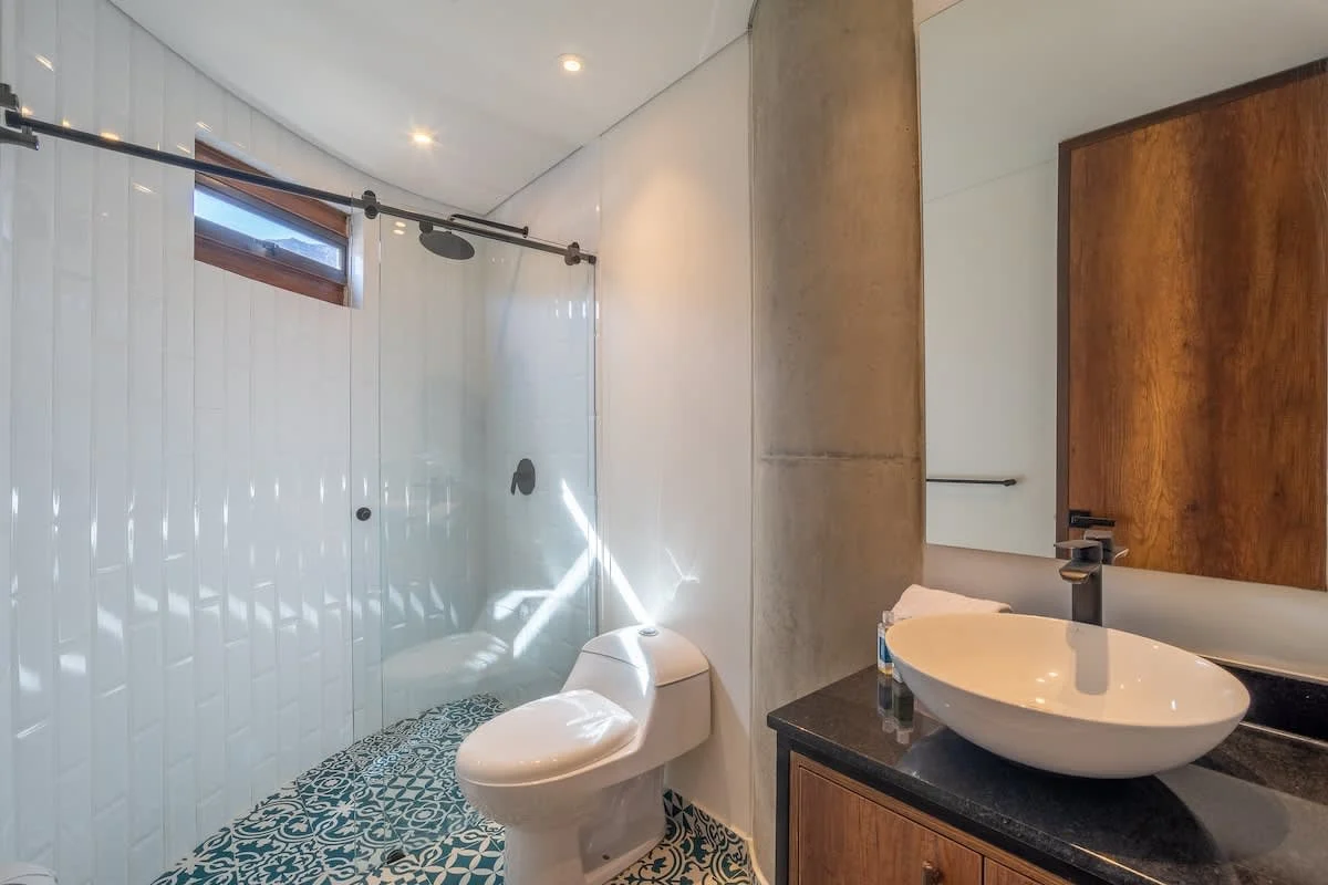 NOK Stylish 2 Masters w/Patio & View — foto 15
