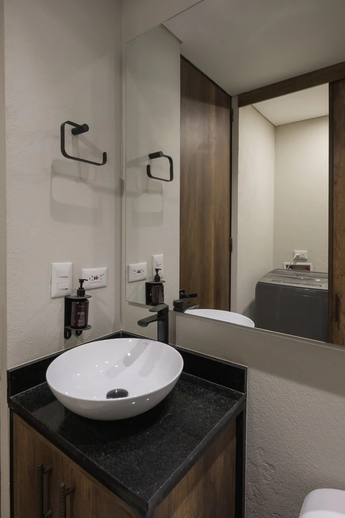 NOK Stylish 1BR in Bogotá’s Historic Center — photo 16