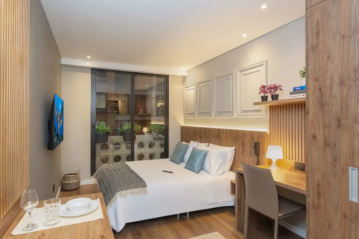 NOK Majestic Loft w/ Balcony
