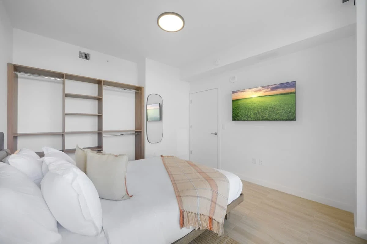 NOK Luxury 2BR  with Rooftop Pool in Miami Beach — photo 23