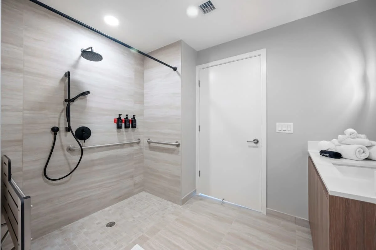 NOK Luxury 2BR  with Rooftop Pool in Miami Beach — photo 21