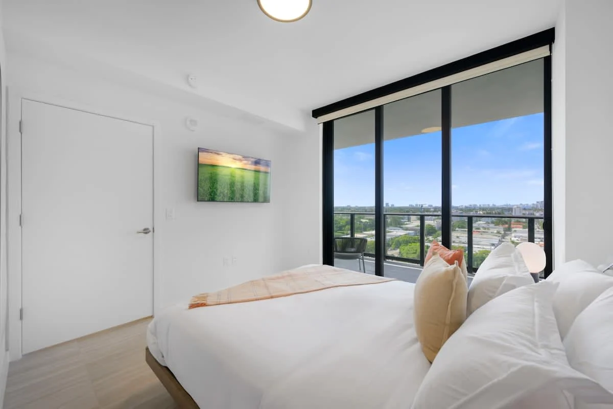 NOK Luxury 2BR  with Rooftop Pool in Miami Beach — photo 10