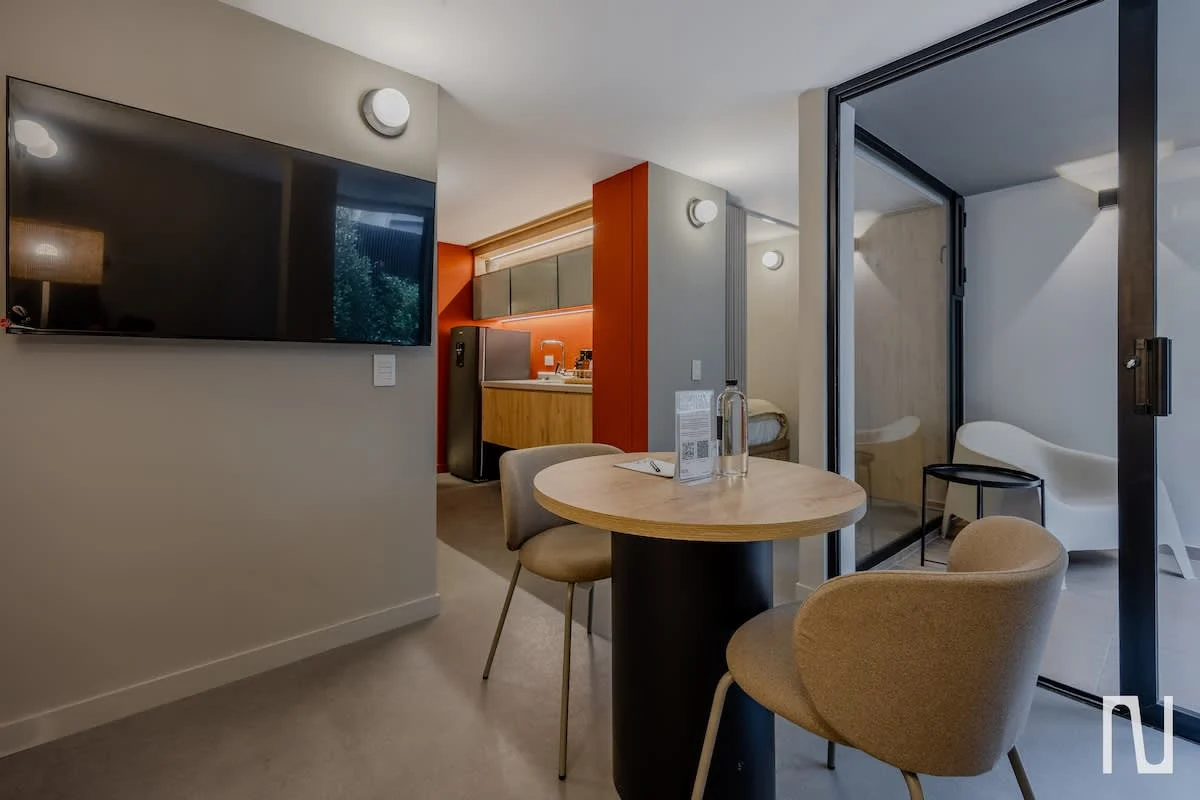 NOK Luxury 3BR with 2 living rooms & balconies in Zona Rosa — photo 4