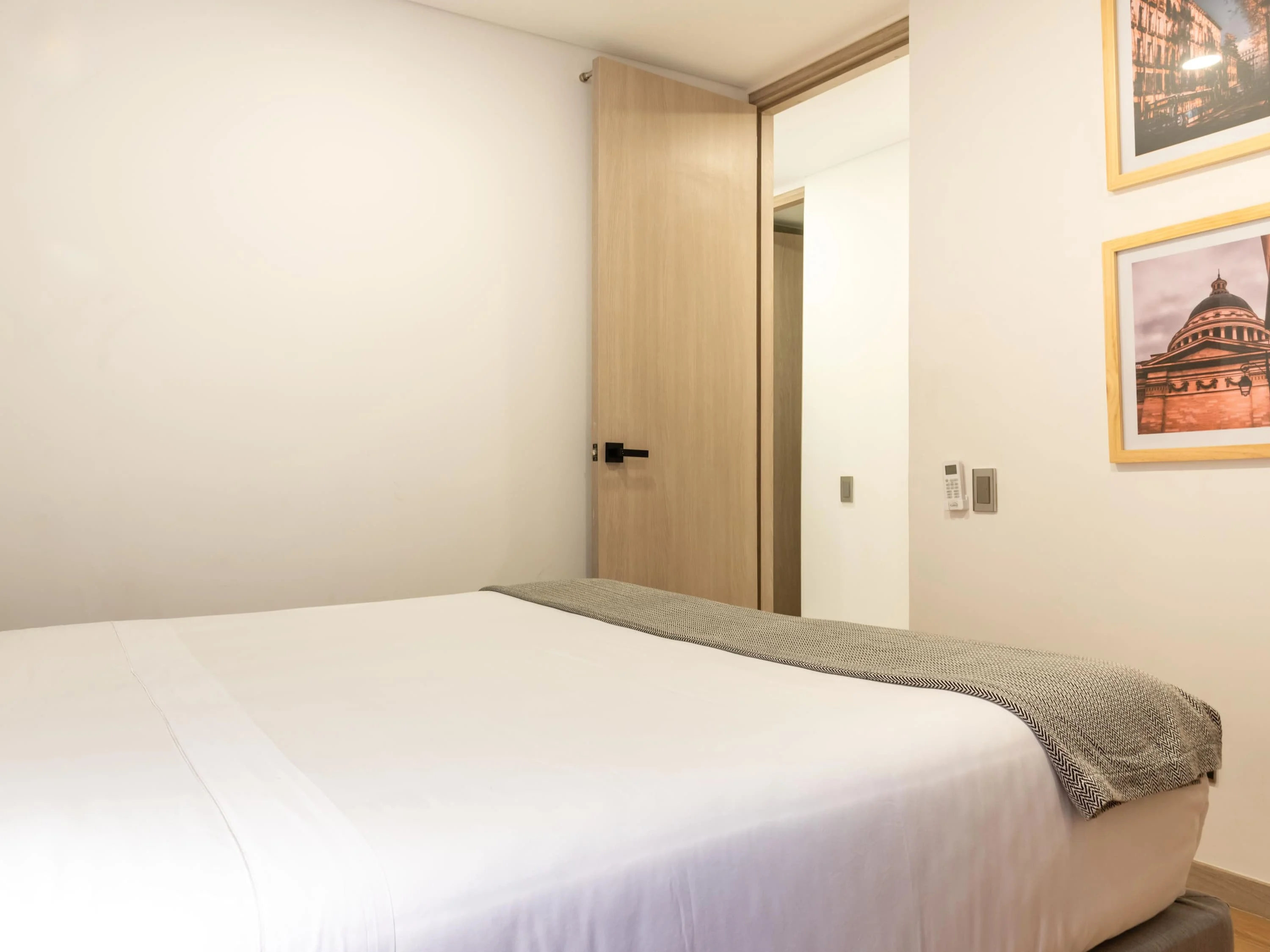 NOK Panoramic 3 BR with terrace in Laureles, Medellin — photo 14