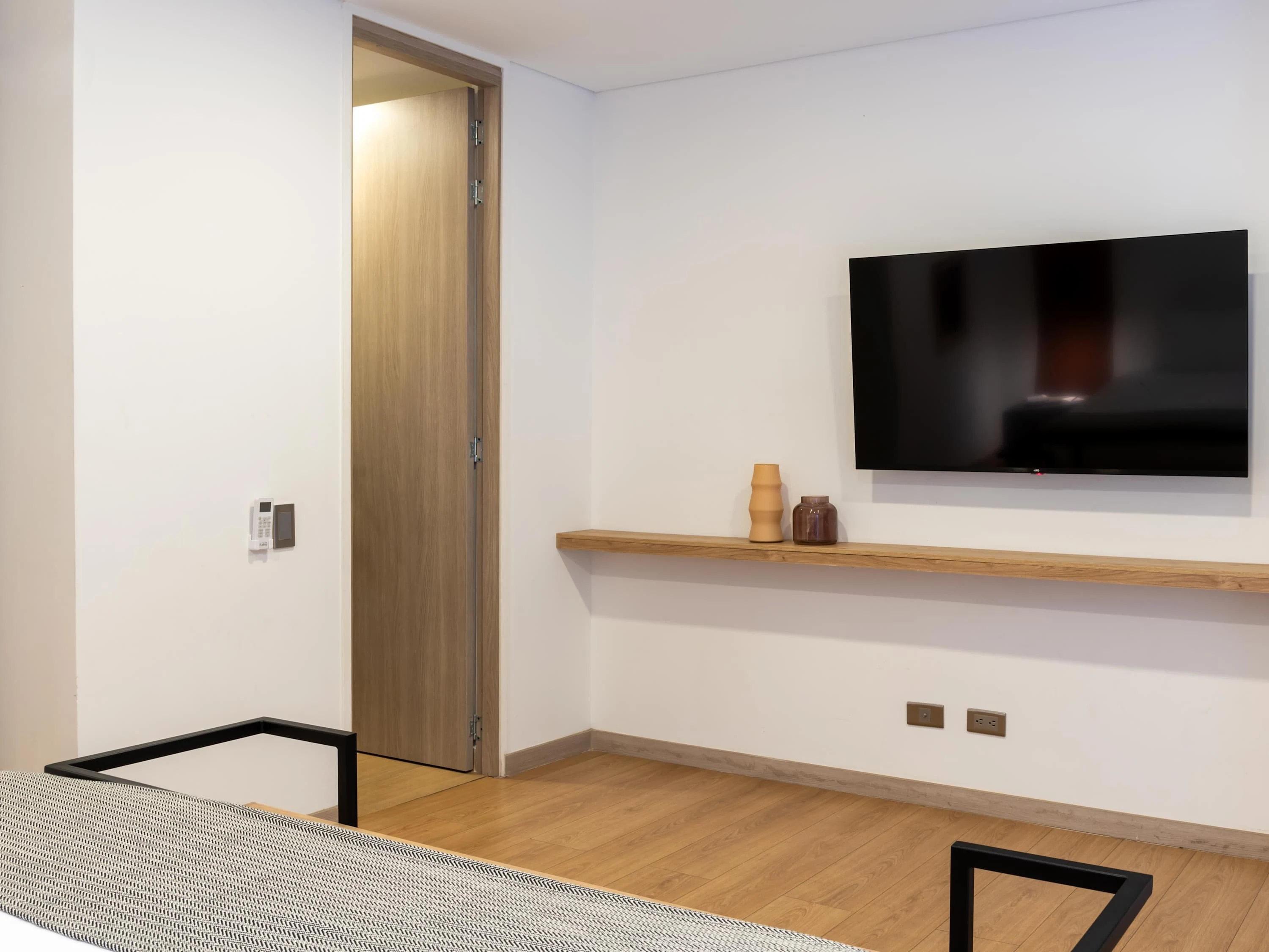 NOK Panoramic 3 BR with terrace in Laureles, Medellin — photo 19