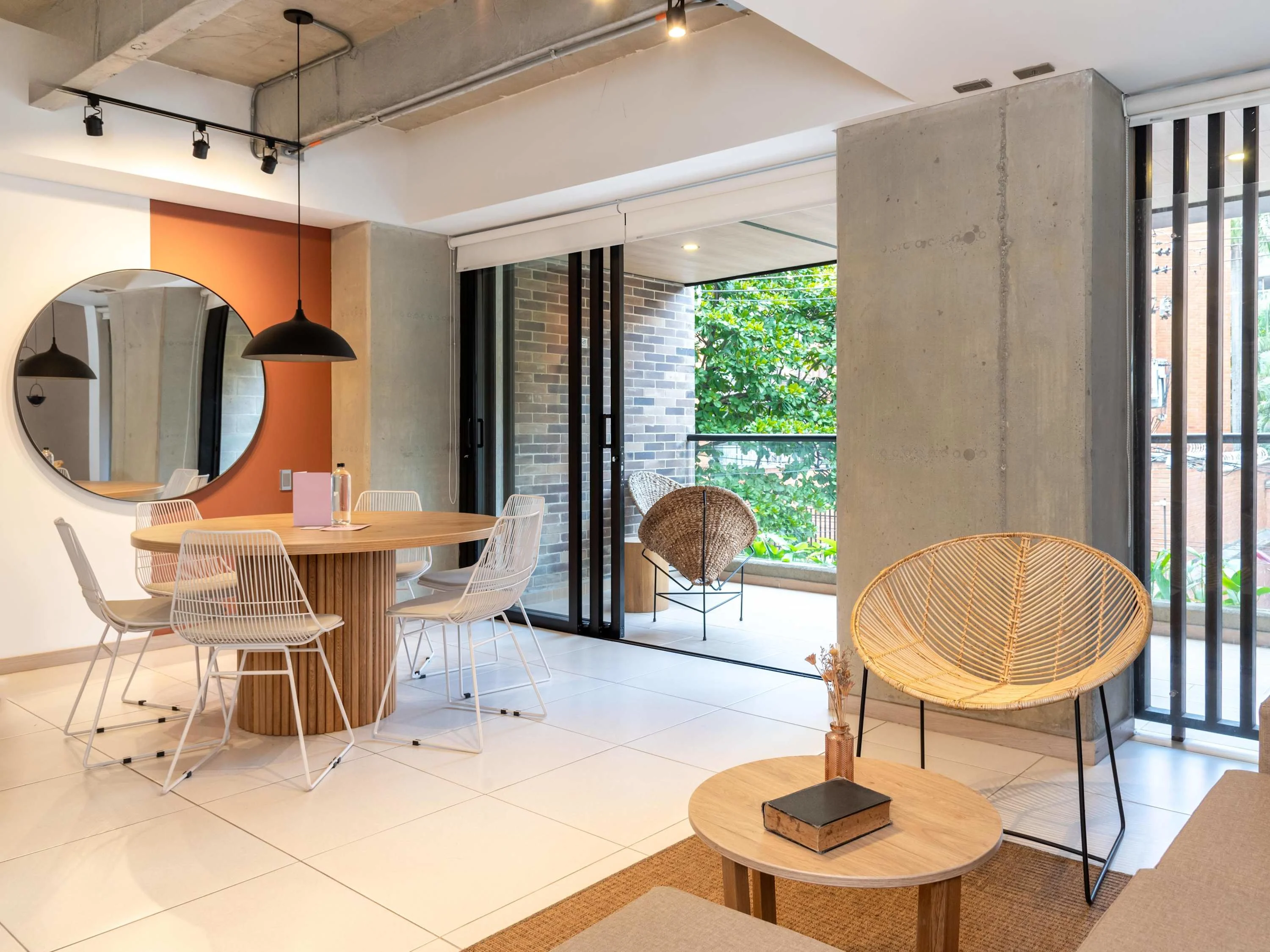 NOK Panoramic 3 BR with terrace in Laureles, Medellin
