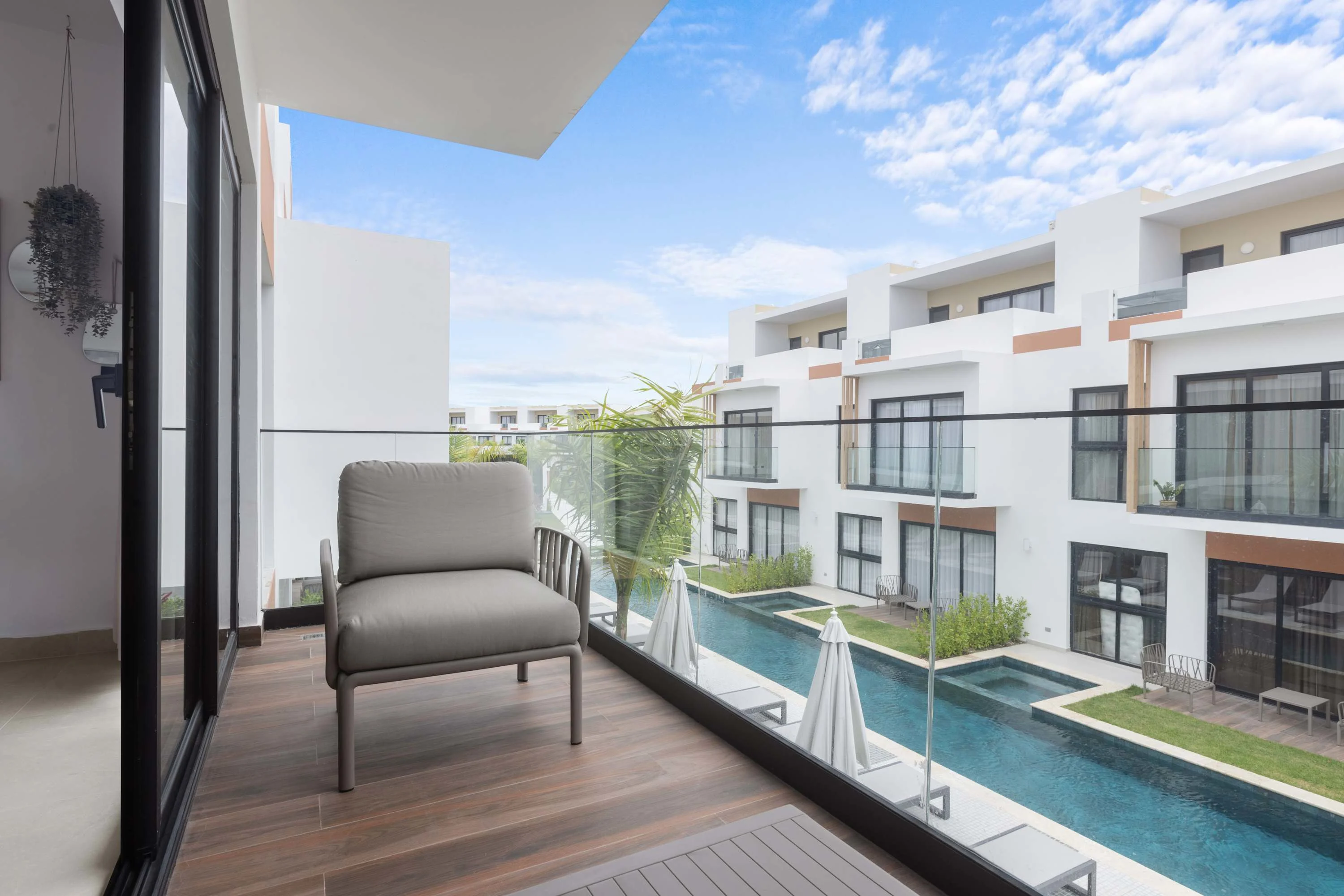 NOK Luxury 2BR Duplex • Rooftop Jacuzzi by Vistacana — photo 6