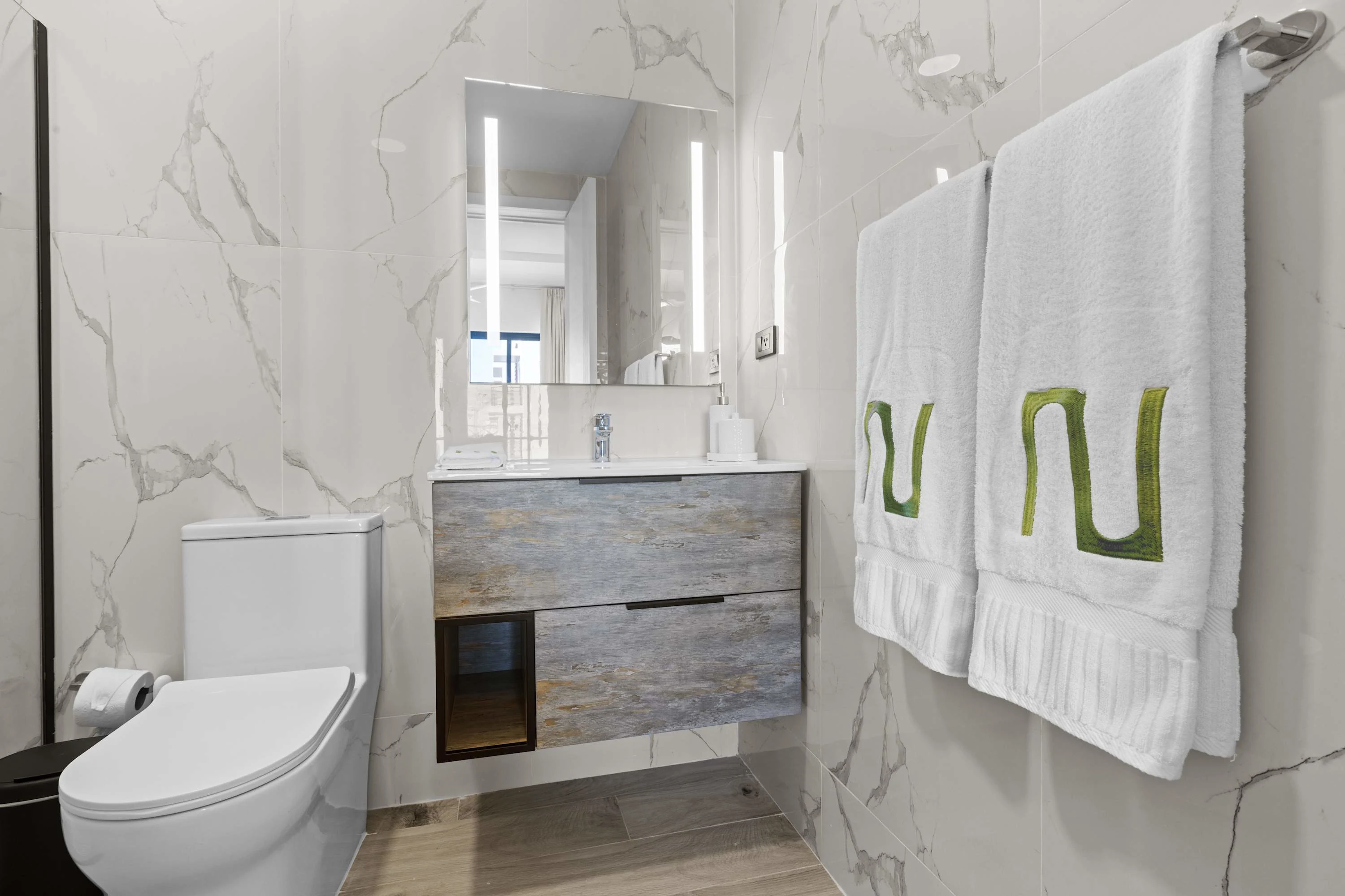 NOK Elegant 2BR Apartment • The Towers at Vistacana — photo 15
