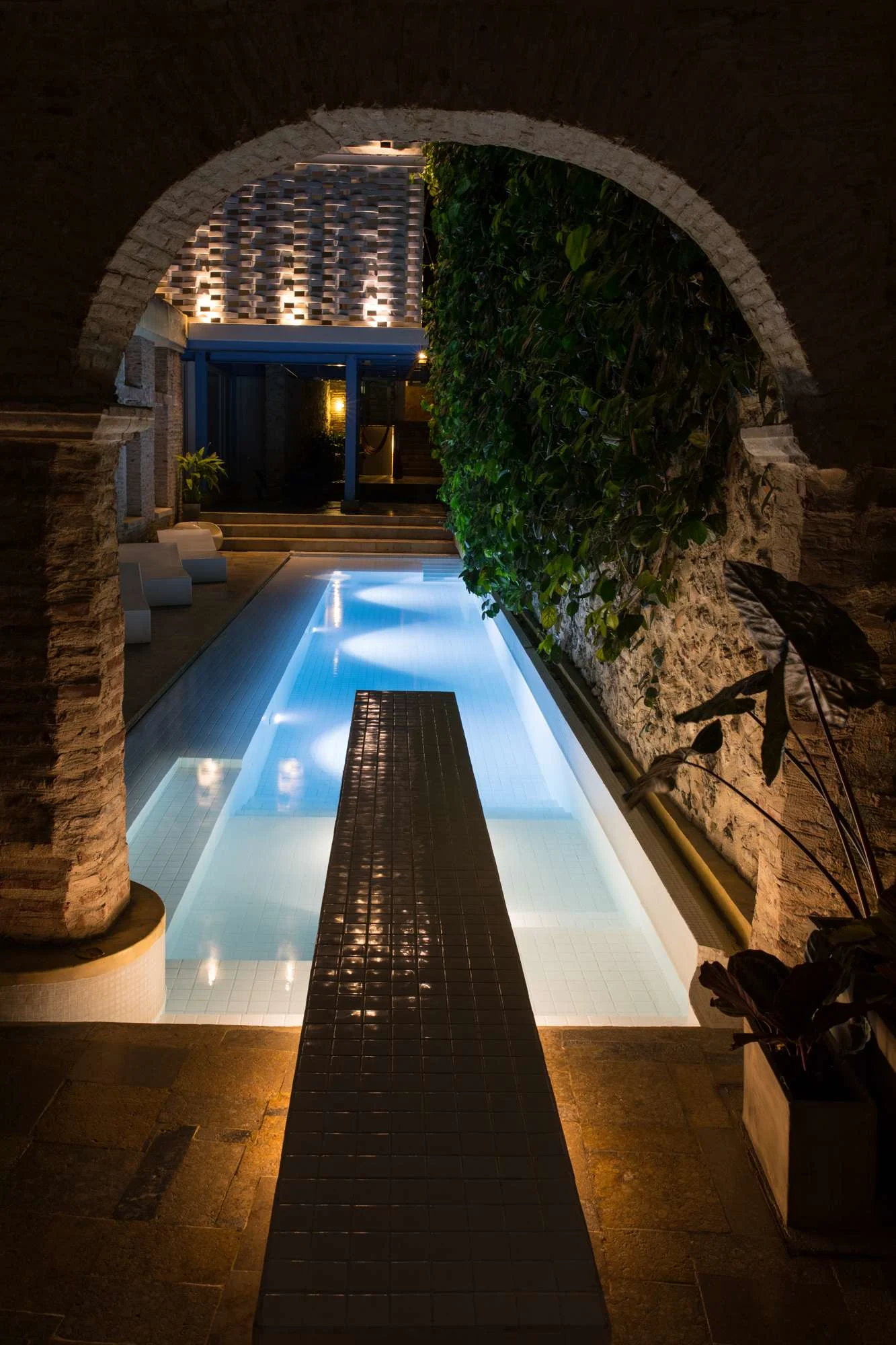 NOK Luxury 6BR with 24/7 Staff, Pool at Getsemani — photo 46