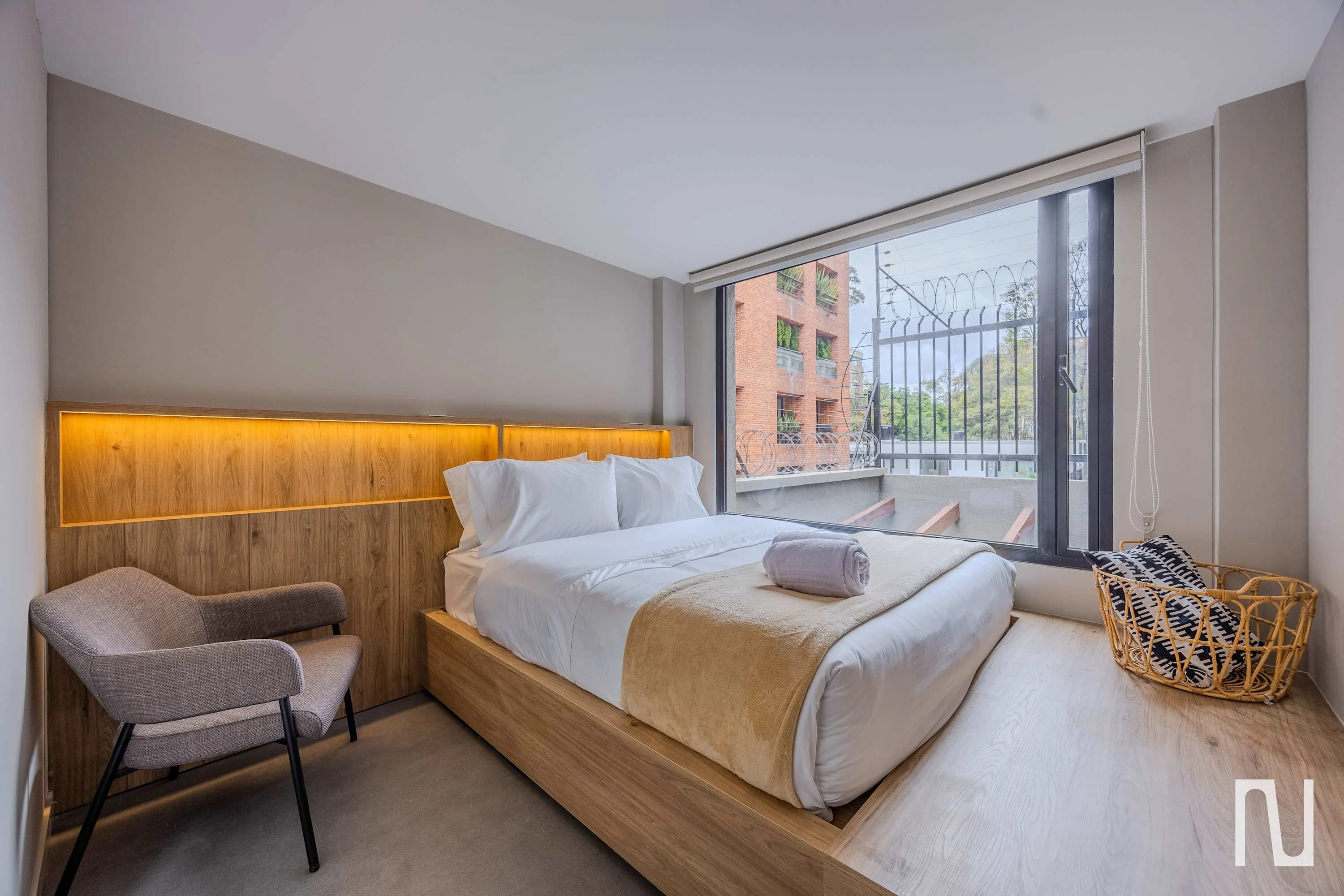 NOK Elegant 3BR Stay with Balcony at Bogota — photo 2