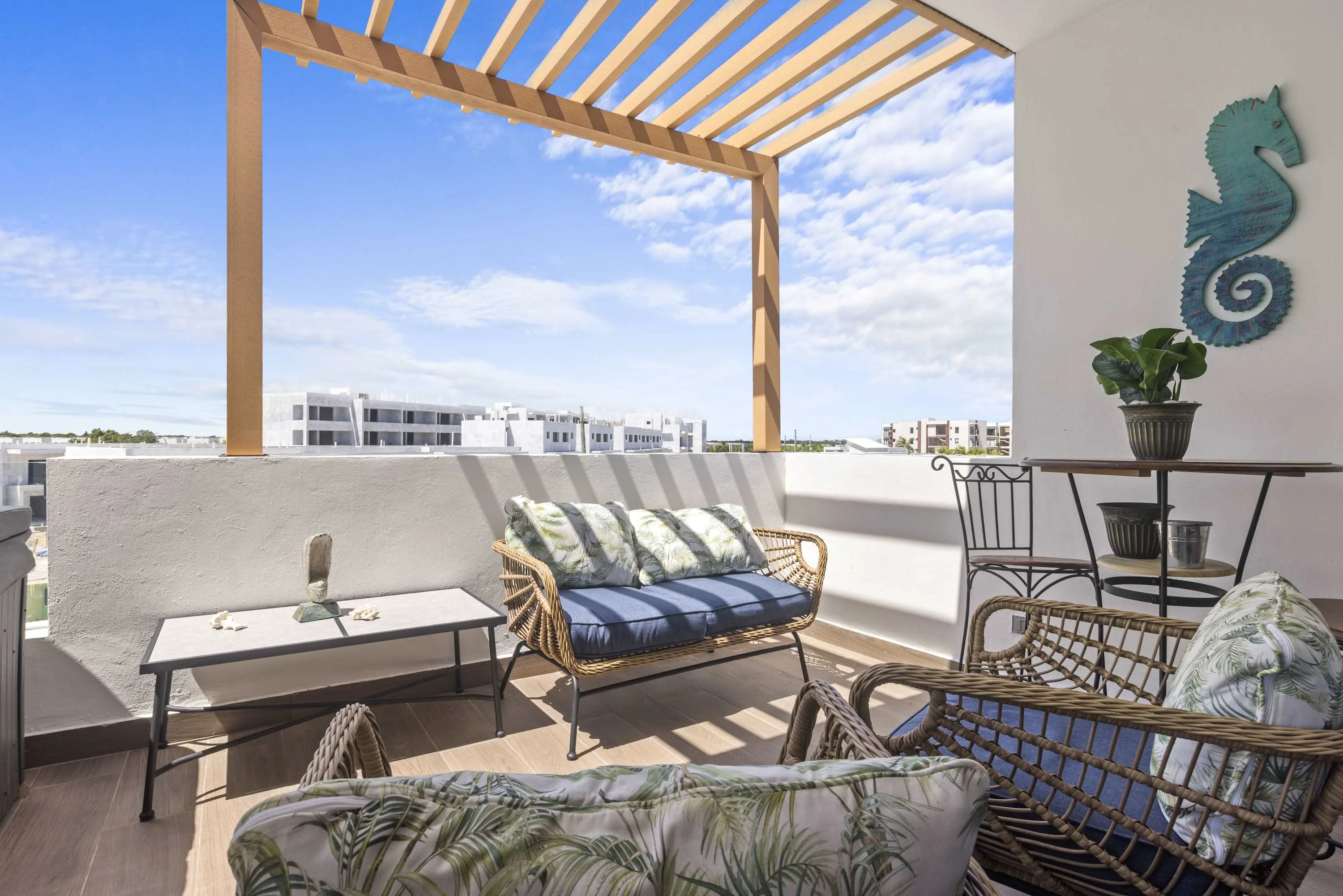 NOK Modern 2BR with Rooftop Jacuzzi By Vistacana — photo 2