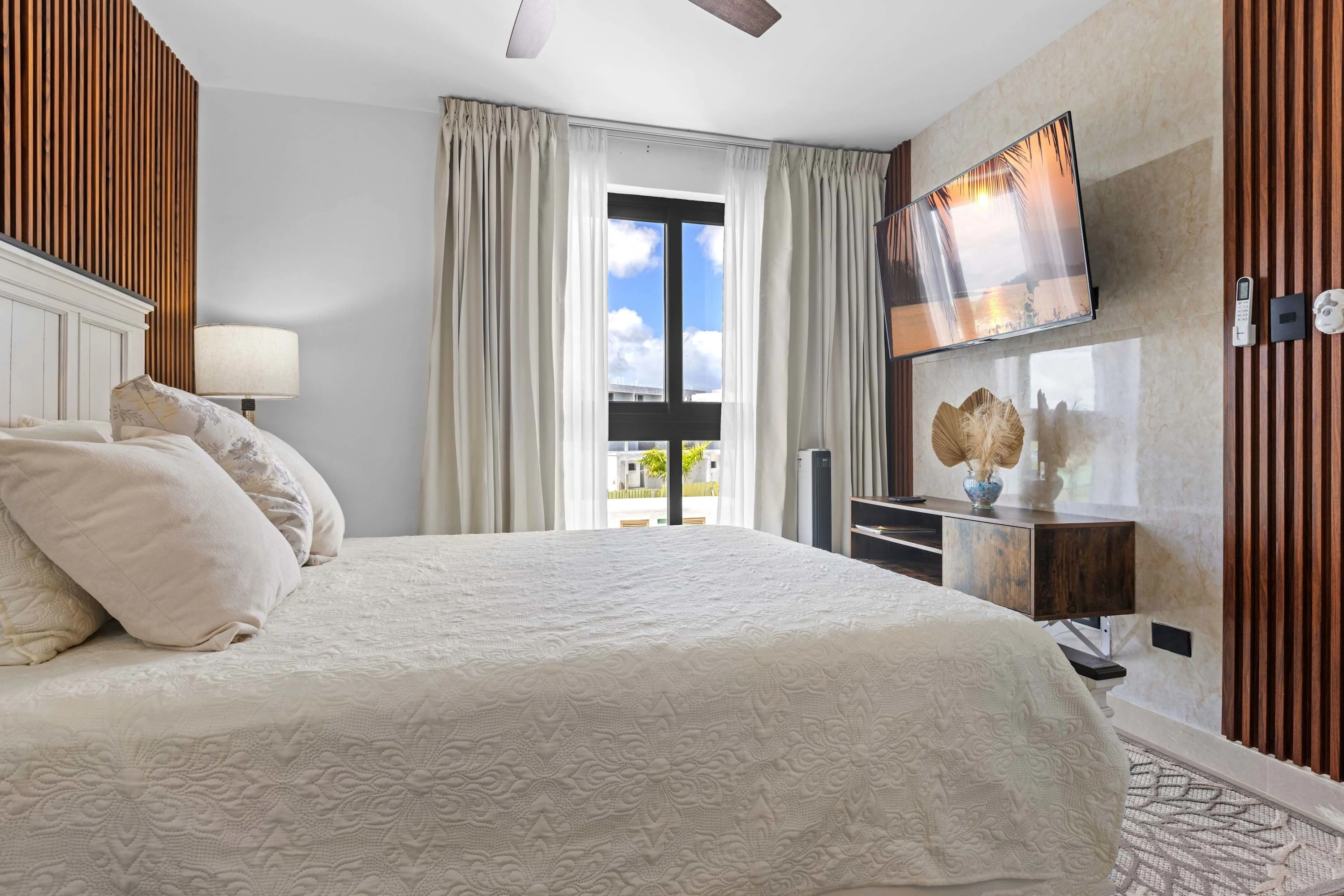 NOK Modern 2BR with Rooftop Jacuzzi By Vistacana — photo 21