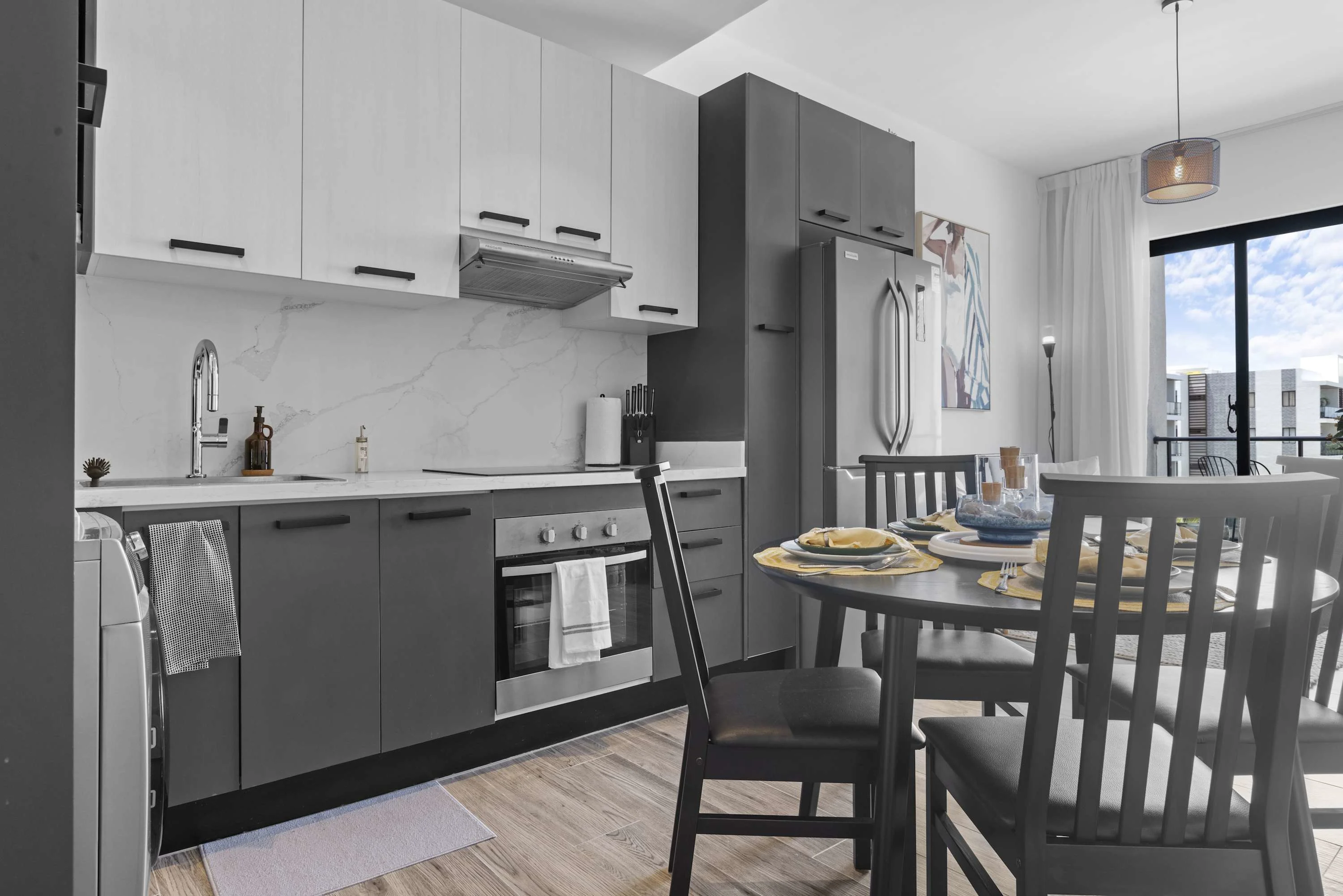 NOK Bright 2BR Apartment at The Towers by Vistacana — photo 37